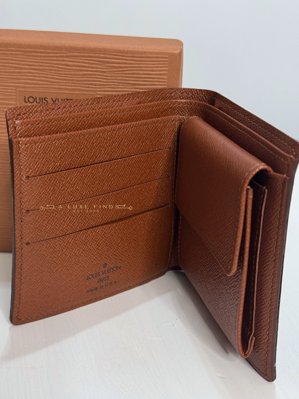 LOUIS VUITTON Bi-fold Monogram Monnaie Wallet