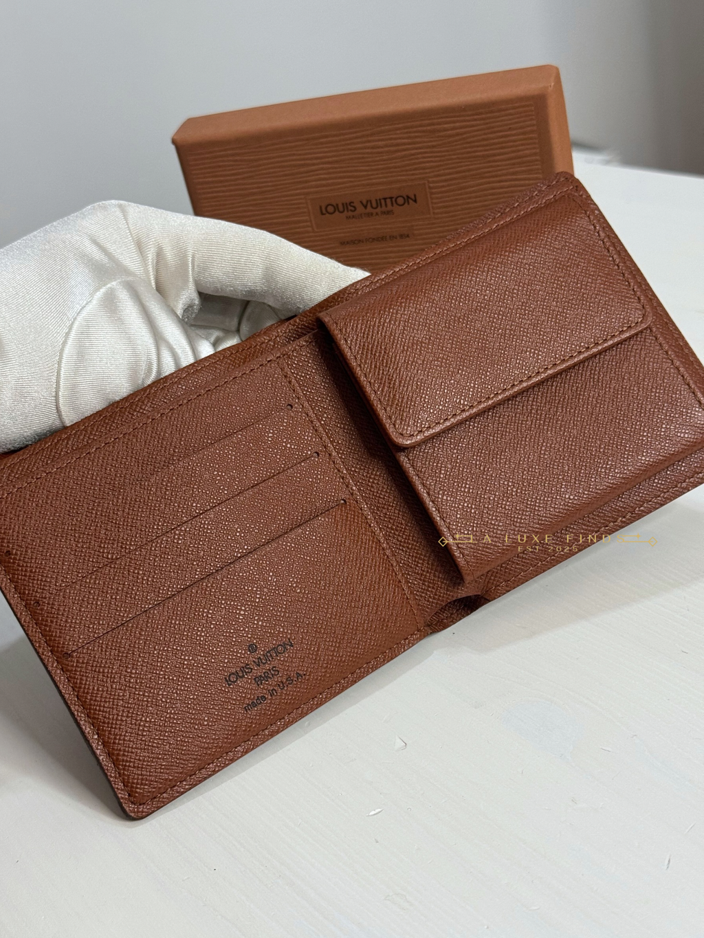 LOUIS VUITTON Bi-fold Monogram Monnaie Wallet