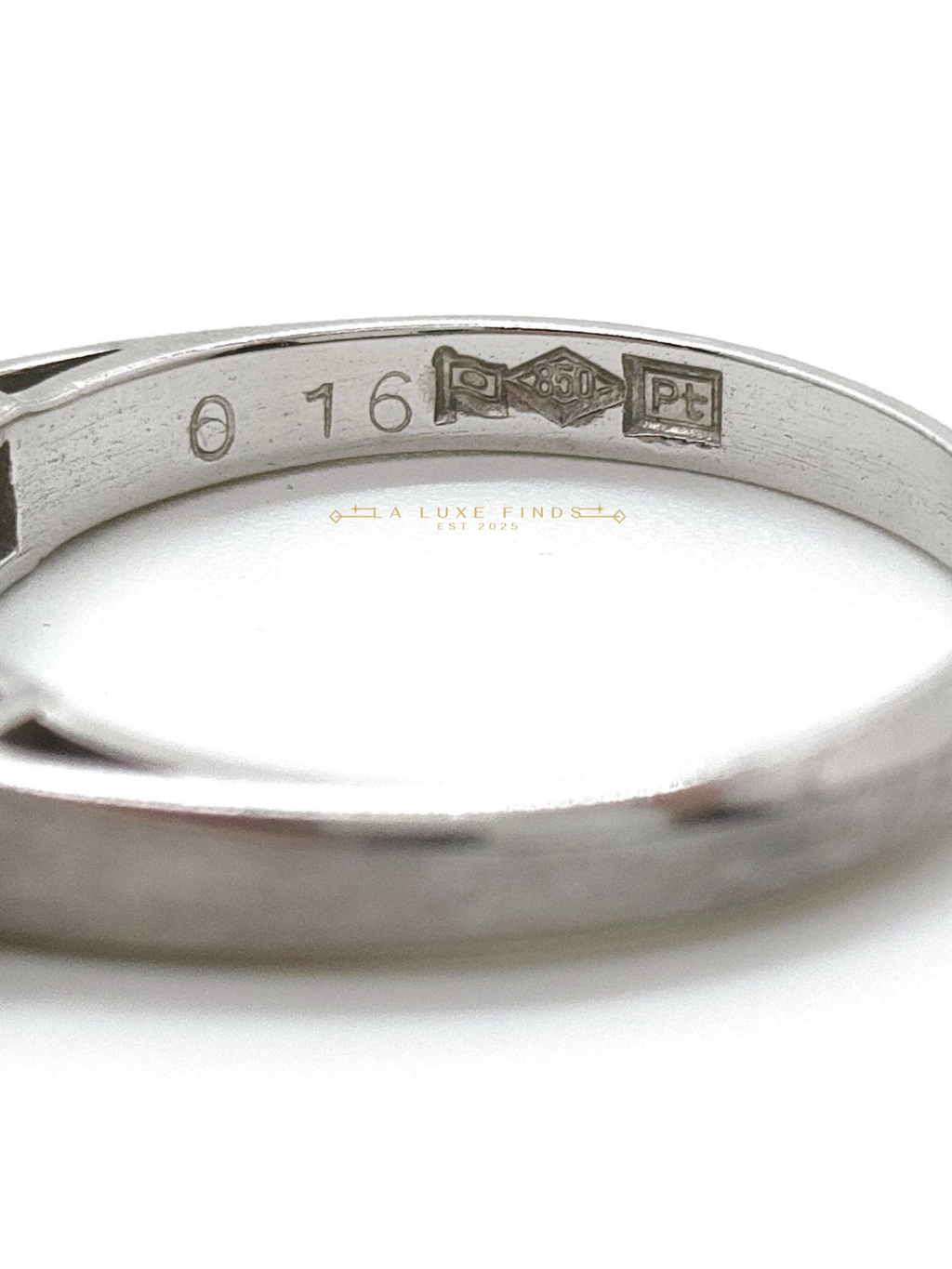 Pre-owned 0.16ct Natural Diamond Platinum Ring