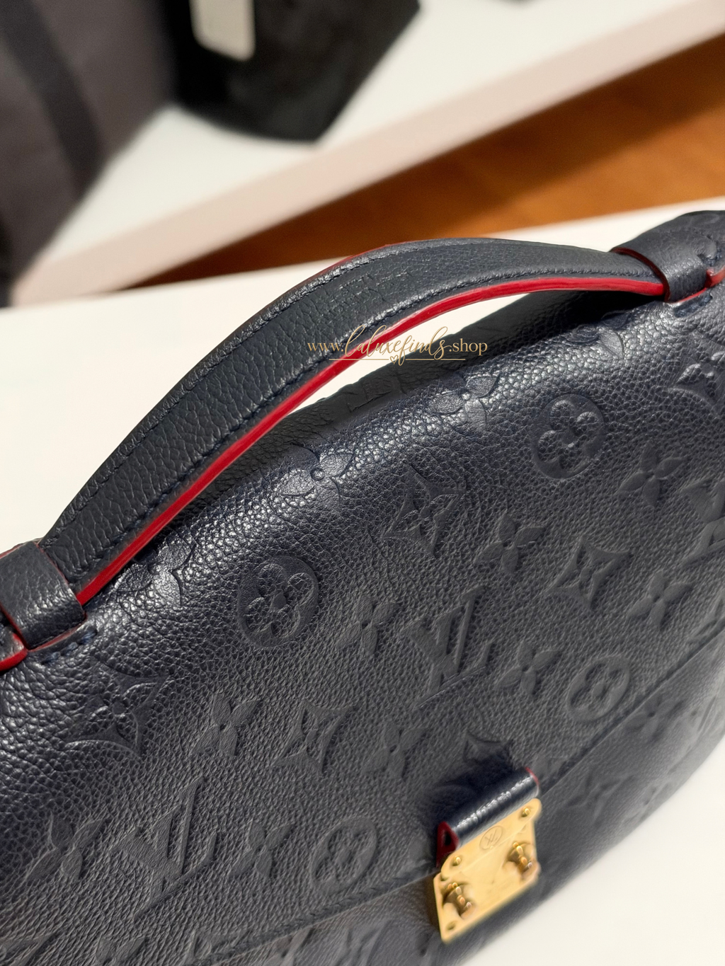 LOUIS VUITTON 2017 Monogram Empriente Pochette Metis