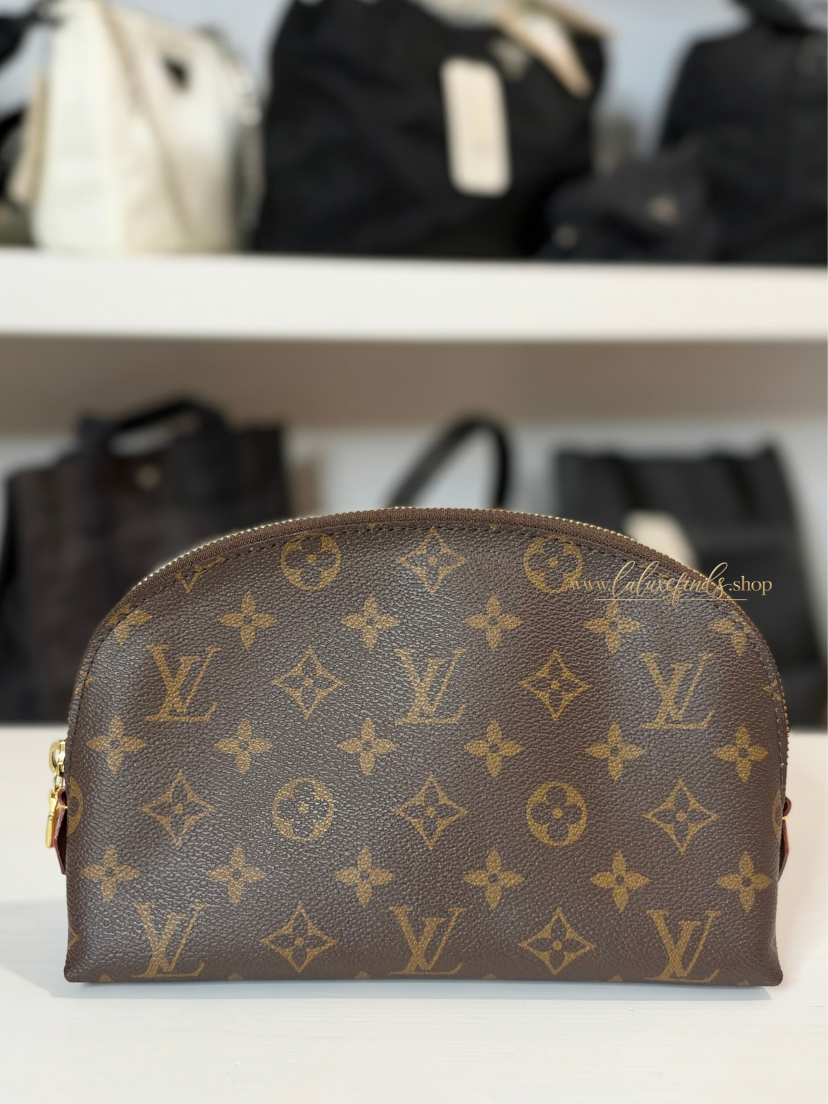 LOUIS VUITTON Monogram Cosmetic Pouch MM