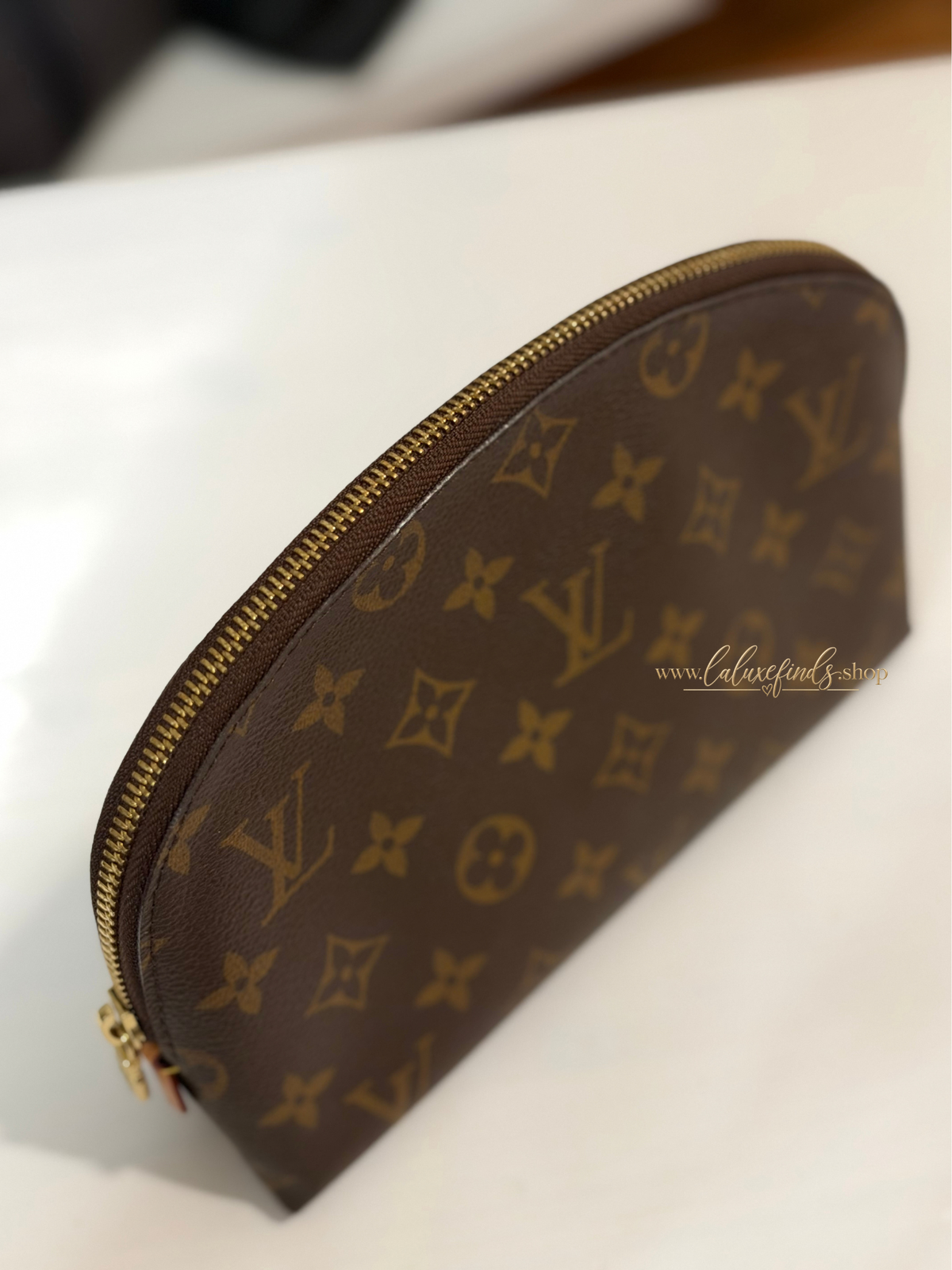 LOUIS VUITTON Monogram Cosmetic Pouch MM