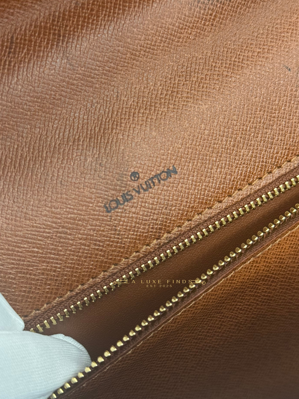 Louis Vuitton 1990 Monogram Monceau 28