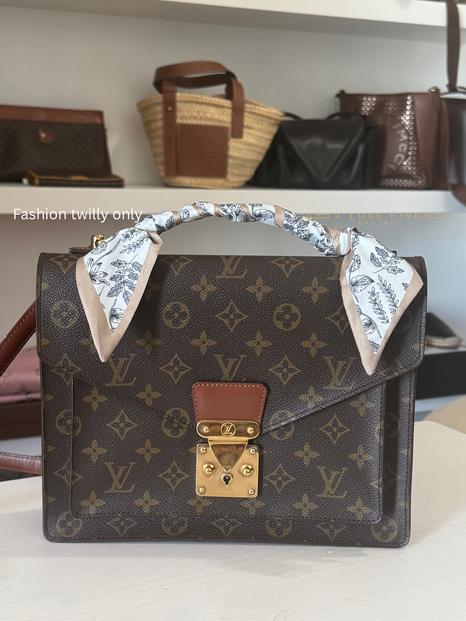 Louis Vuitton 1990 Monogram Monceau 28