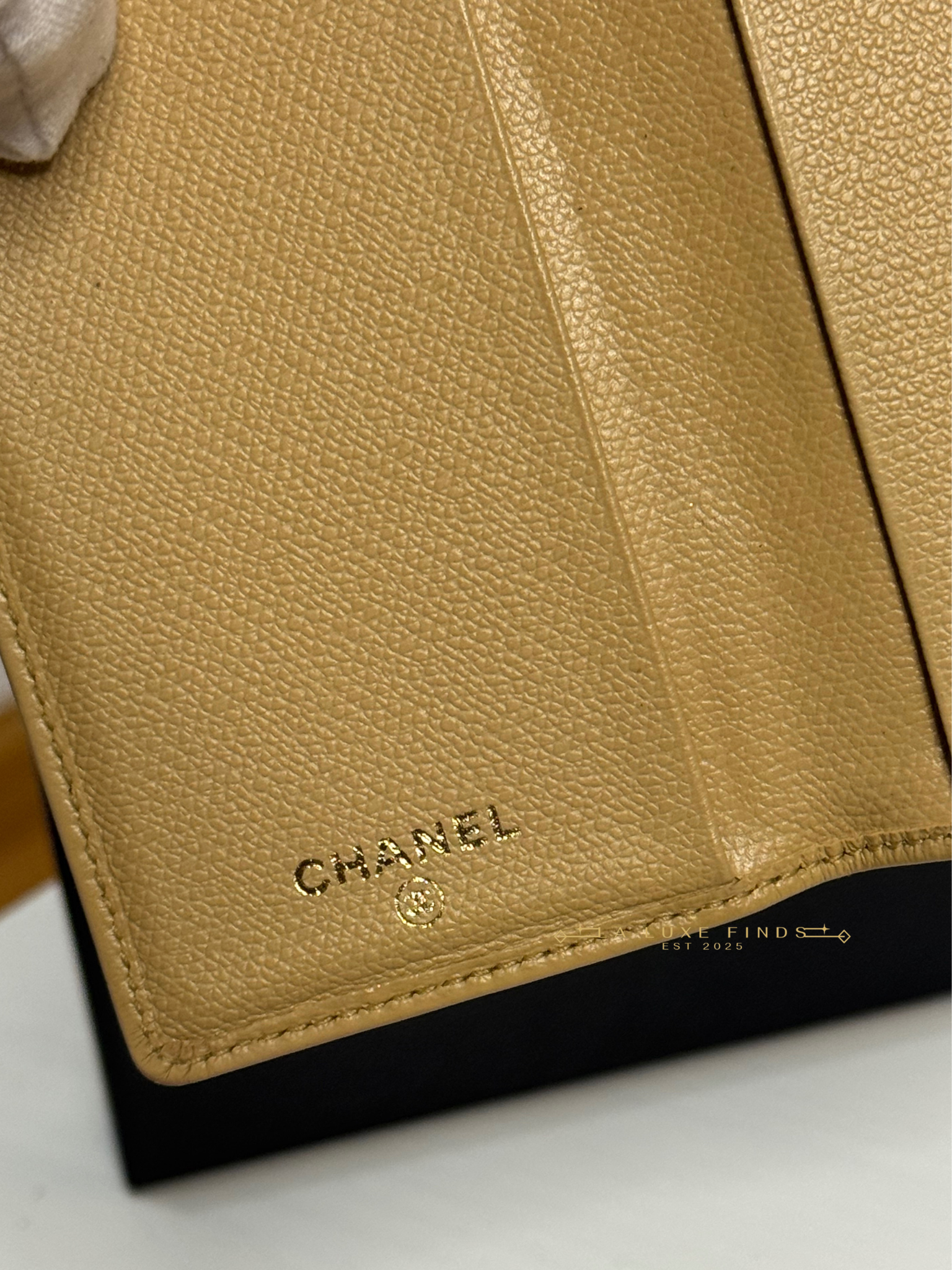 CHANEL Bi-fold Card Holder