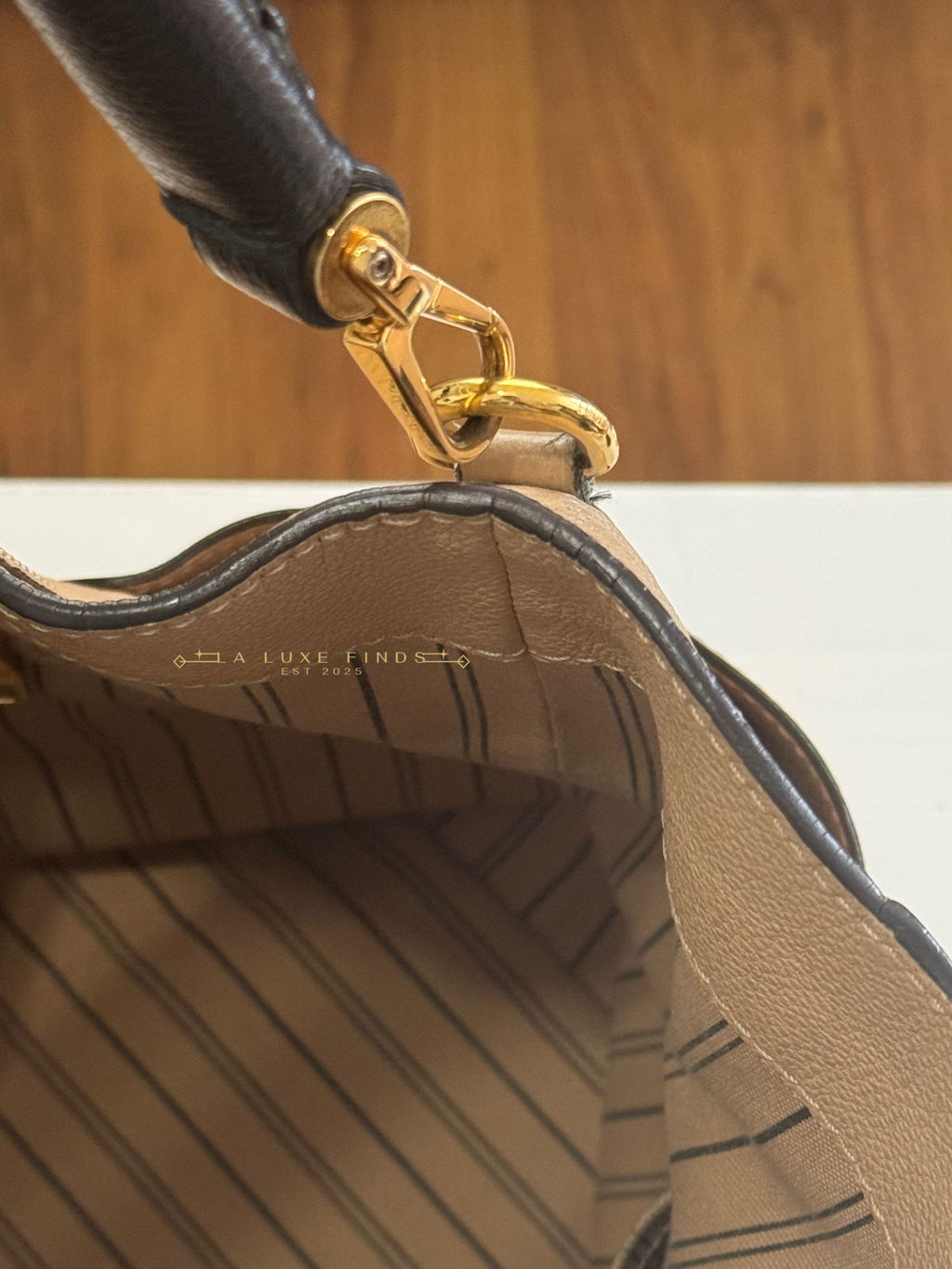 LOUIS VUITTON Empreinte Bagatelle Dune