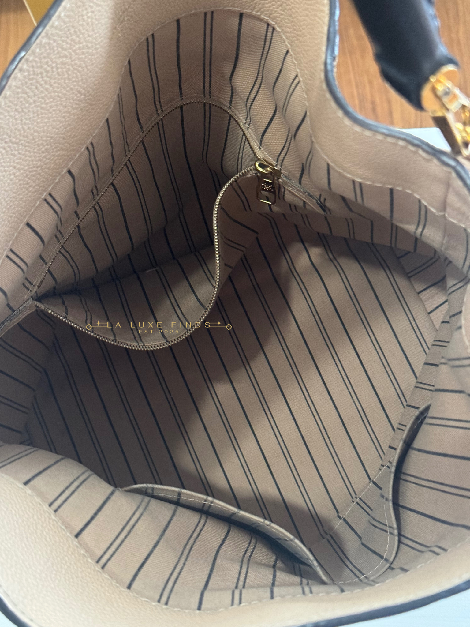 LOUIS VUITTON Empreinte Bagatelle Dune