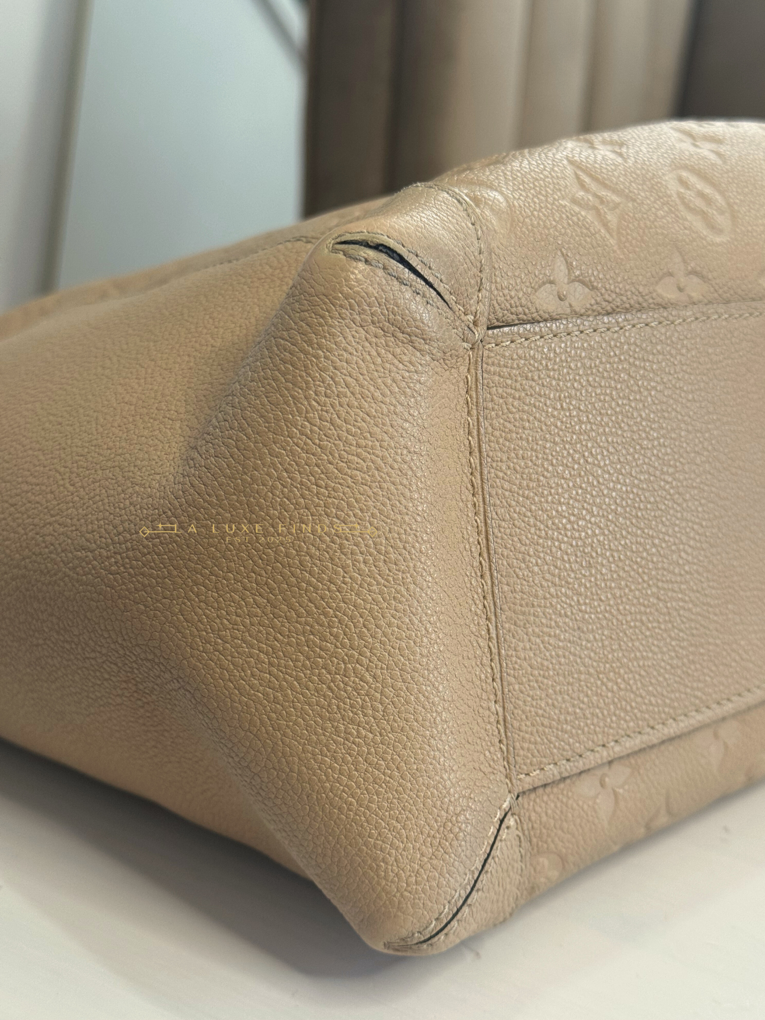 LOUIS VUITTON Empreinte Bagatelle Dune