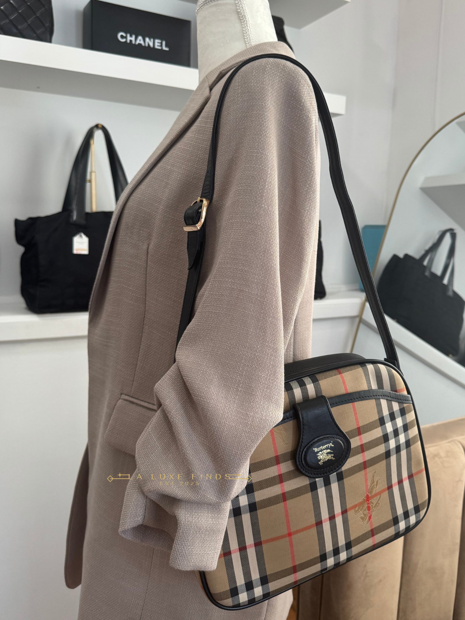 BURBERRY Nova Check Shoulder Bag
