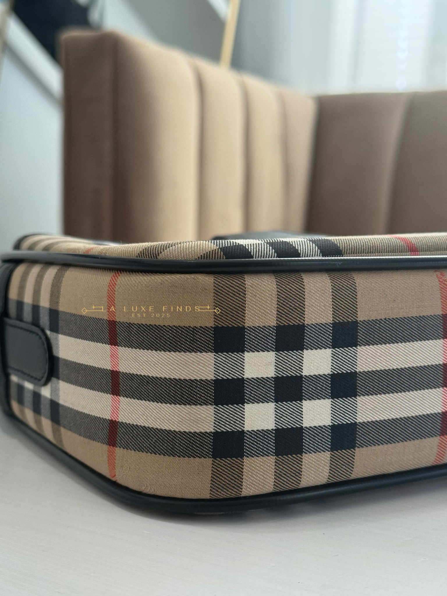 BURBERRY Nova Check Shoulder Bag