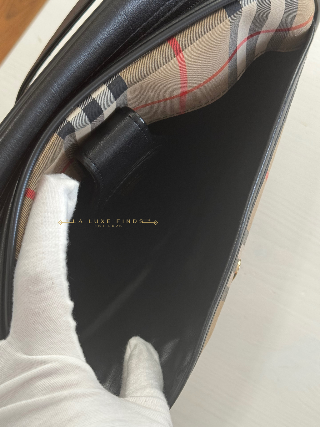 BURBERRY Nova Check Shoulder Bag