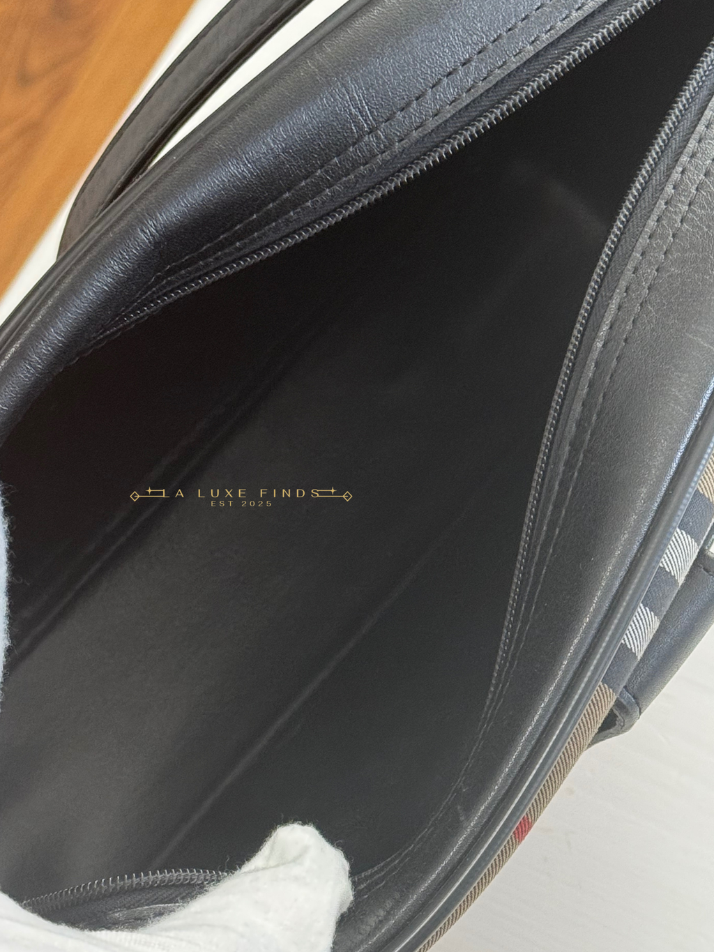 BURBERRY Nova Check Shoulder Bag