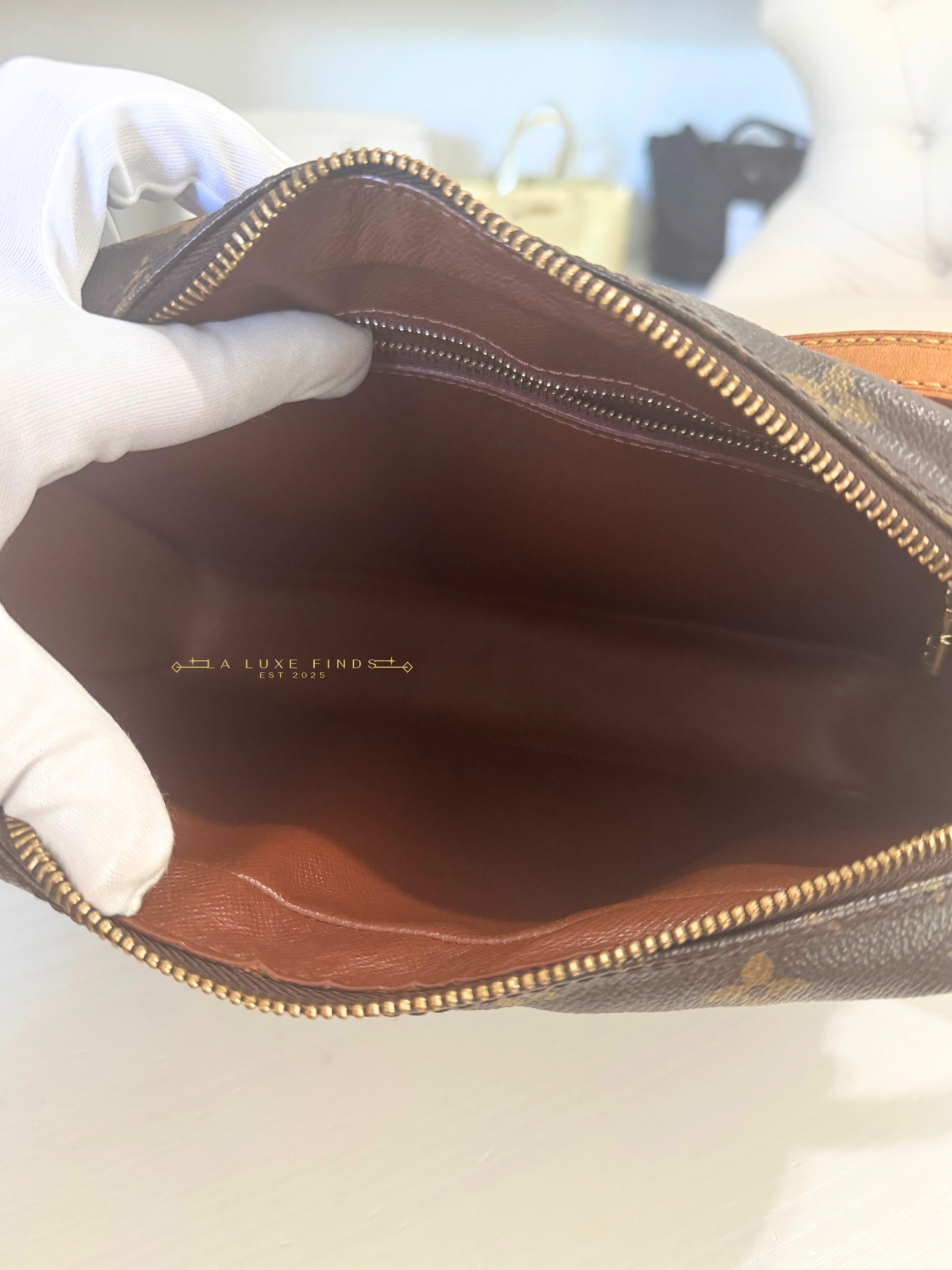 LOUIS VUITTON 2000 Trocadero 25