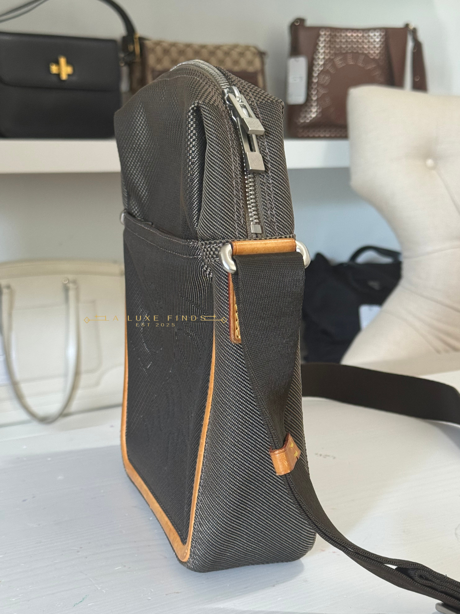 LOUIS VUITTON 2005 Citadin Geant Messenger Bag