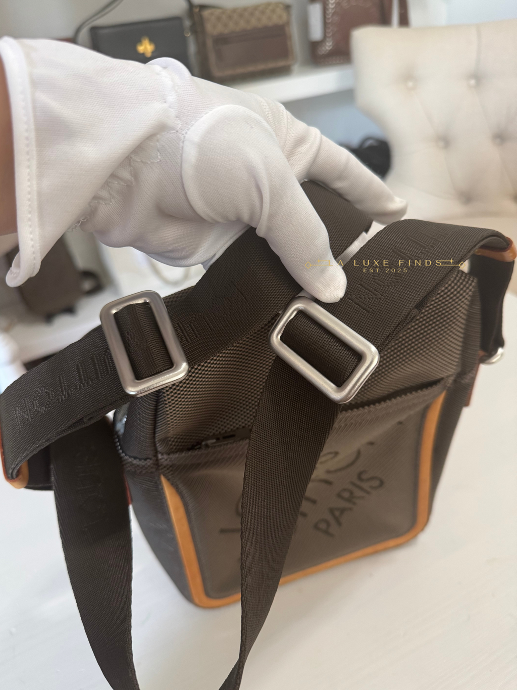 LOUIS VUITTON 2005 Citadin Geant Messenger Bag