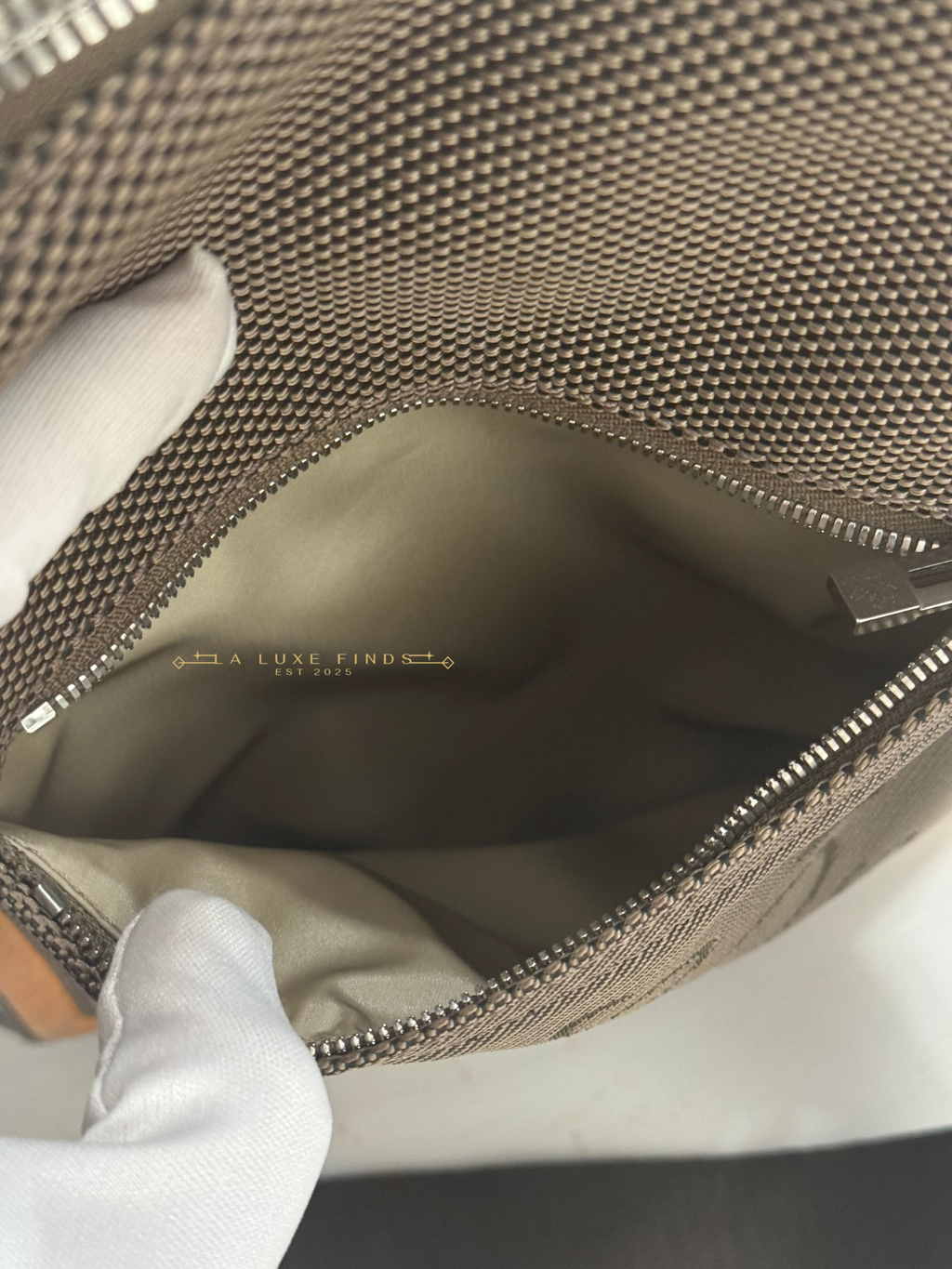 LOUIS VUITTON 2005 Citadin Geant Messenger Bag