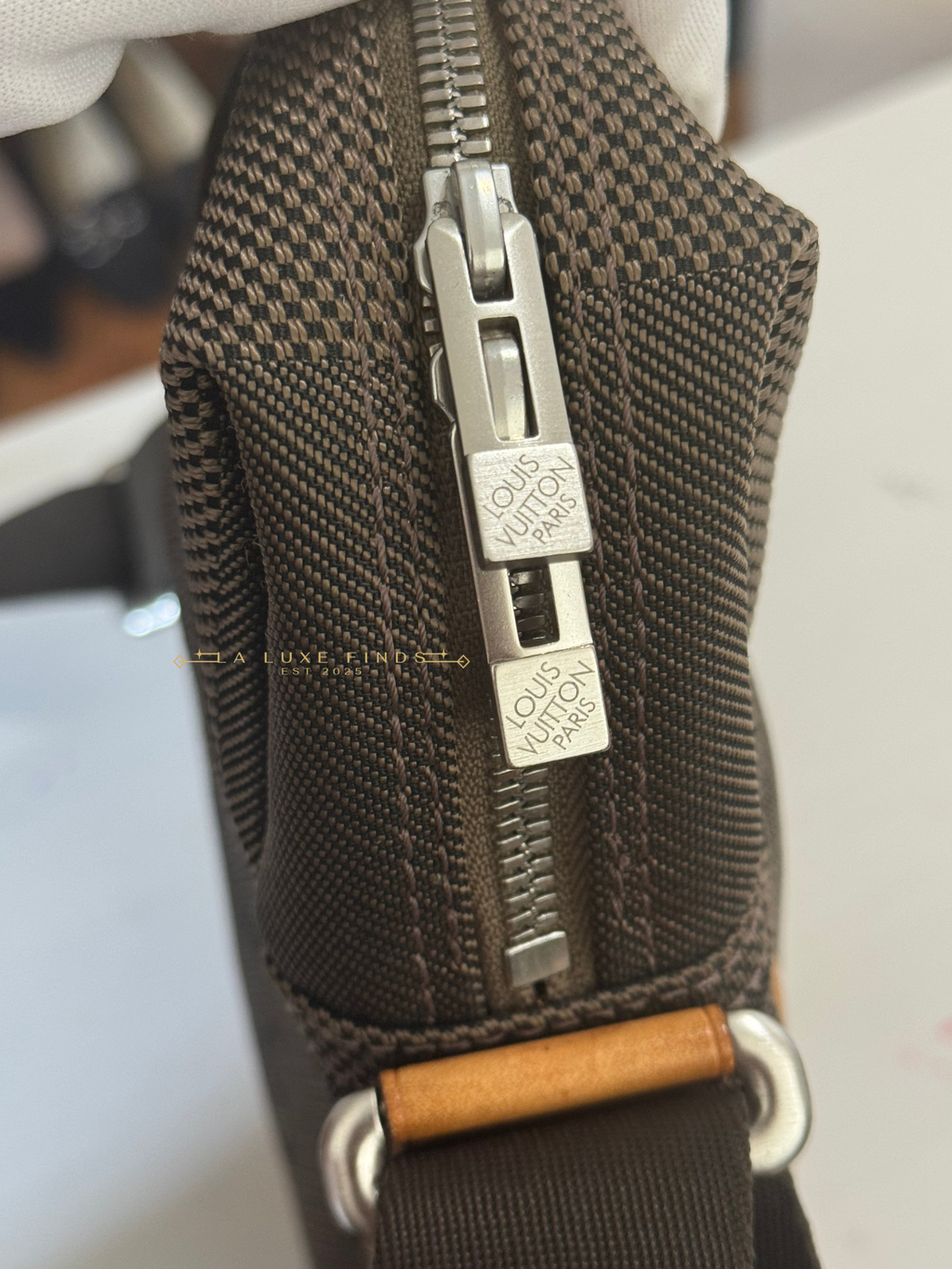 LOUIS VUITTON 2005 Citadin Geant Messenger Bag