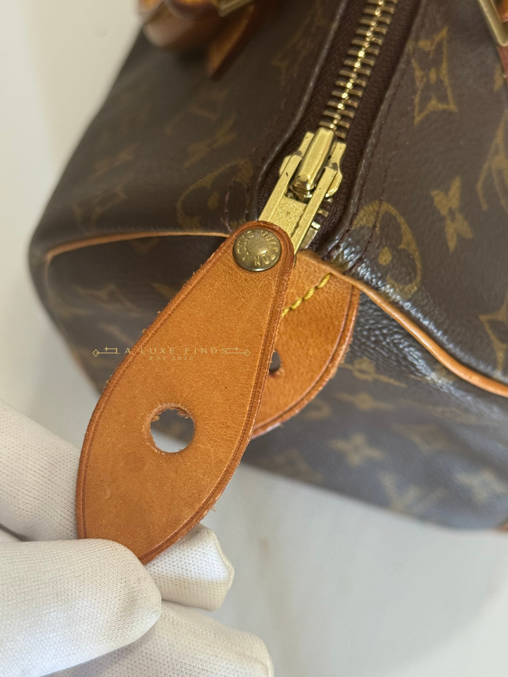 LOUIS VUITTON 1998 Monogram Speedy 25