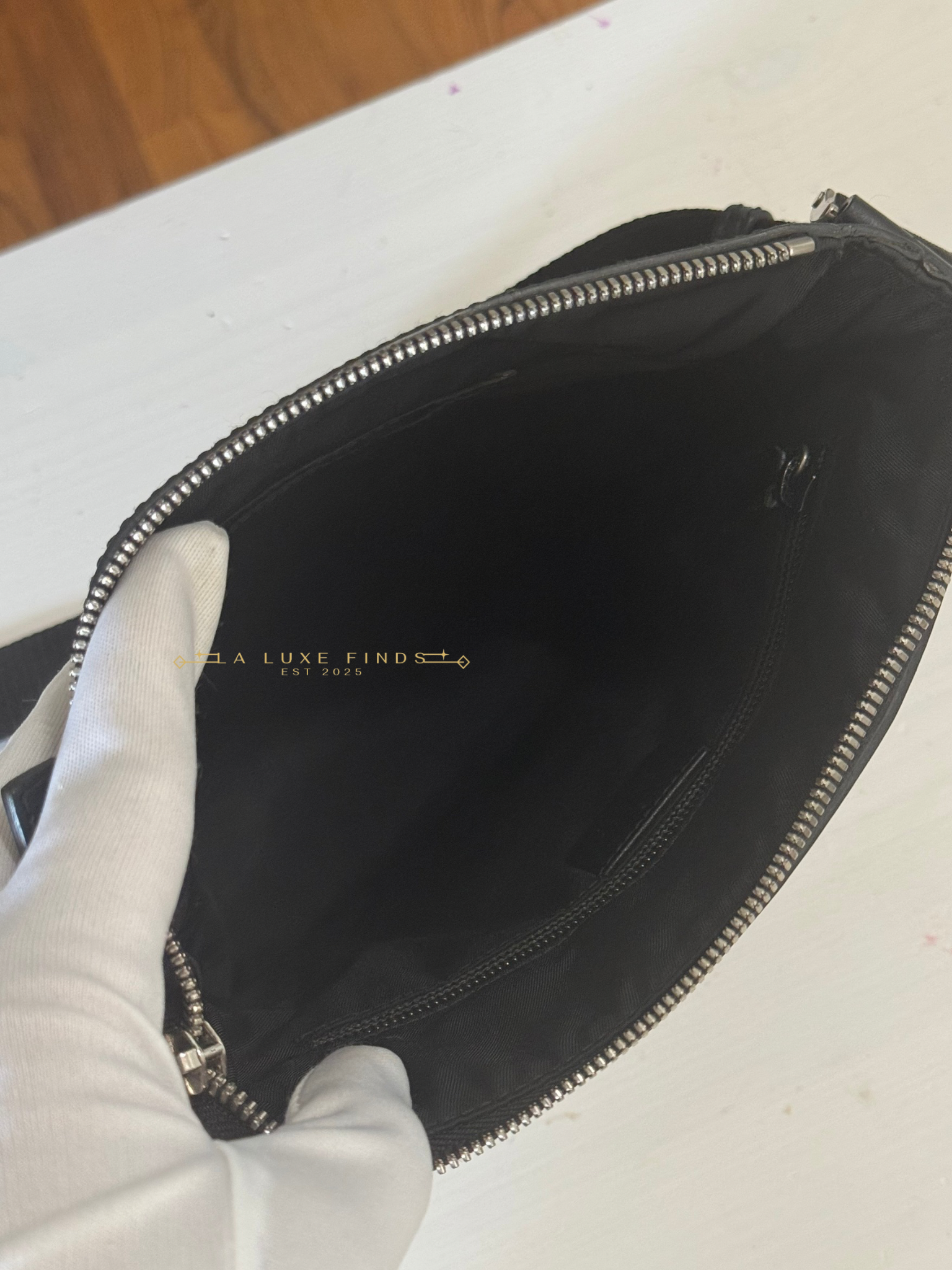 GUCCI Web Supreme Messenger Bag