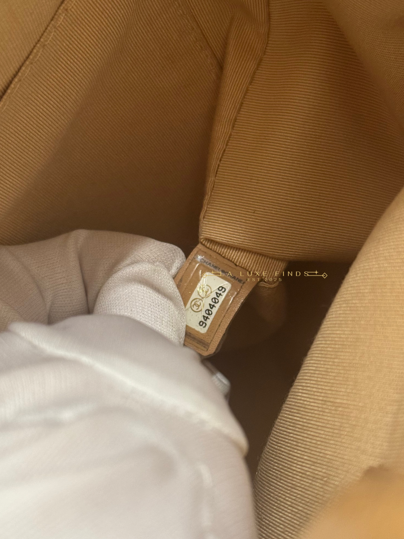 CHANEL 2005 Caviar Quilted Petite Shopping Tote