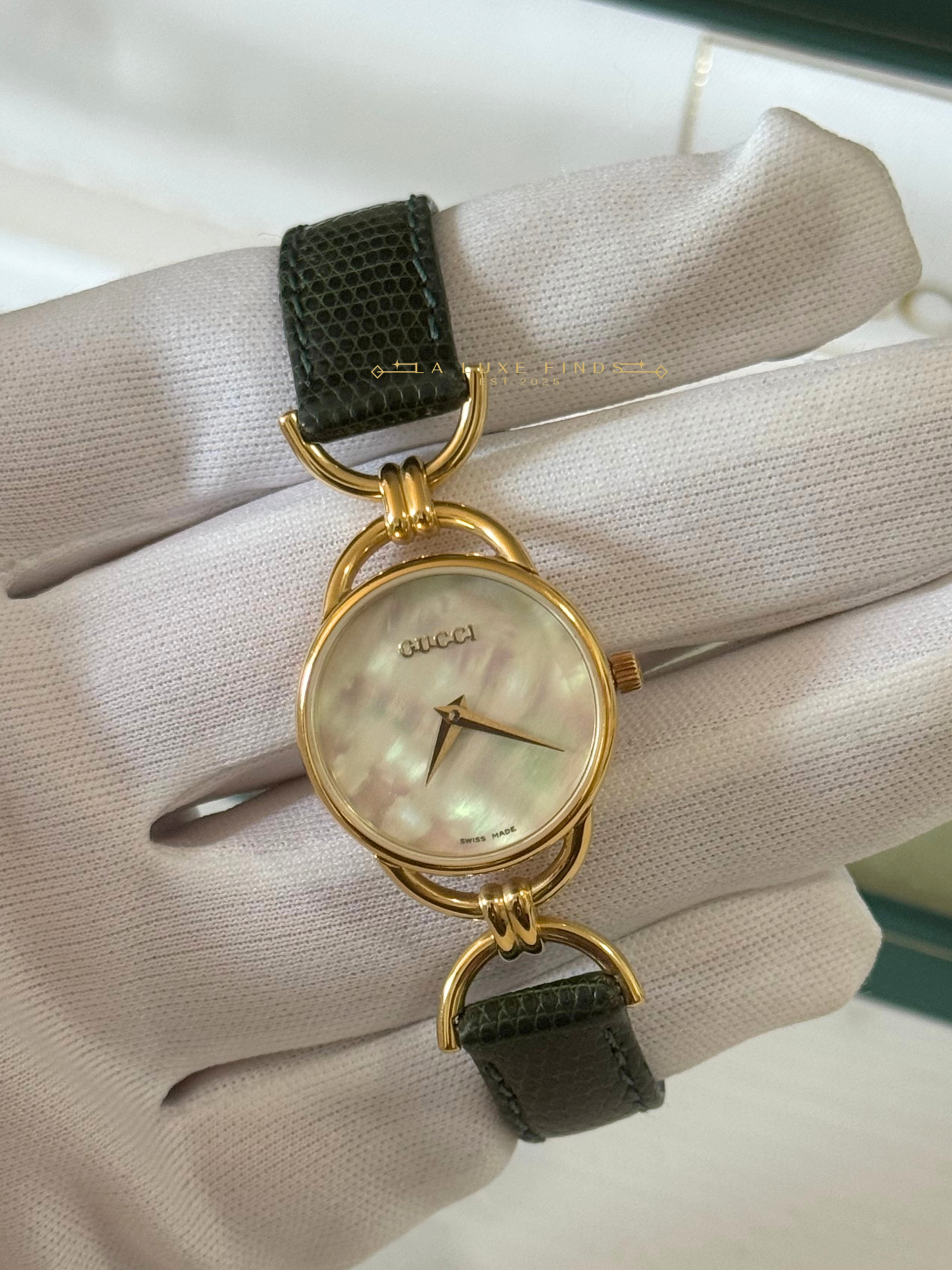 GUCCI 6000 2L 23mm MOP Women’s Watch