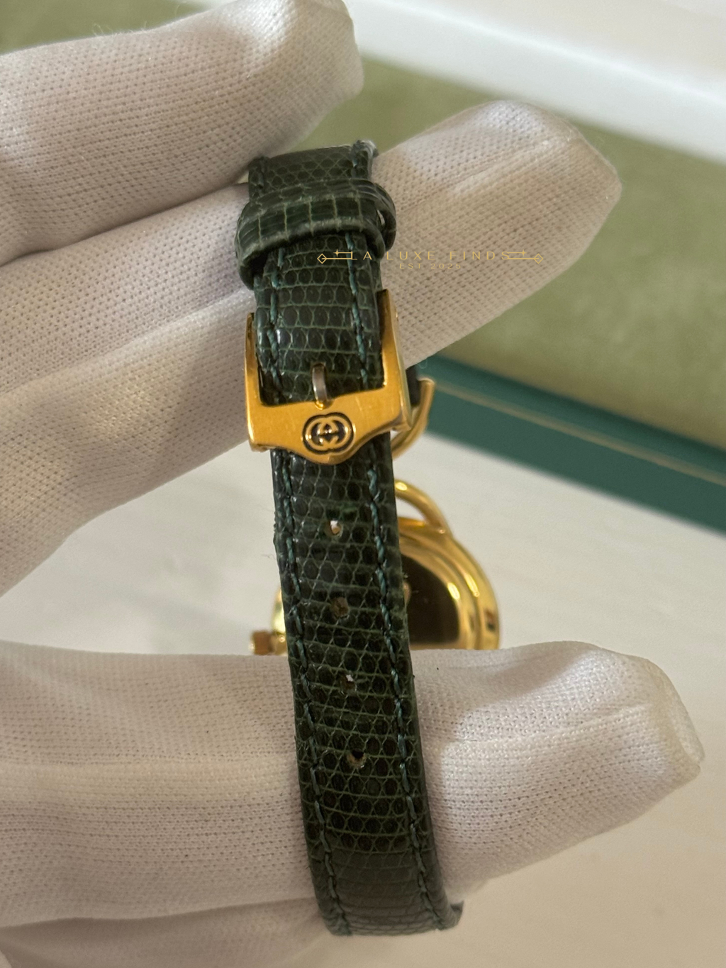 GUCCI 6000 2L 23mm MOP Women’s Watch