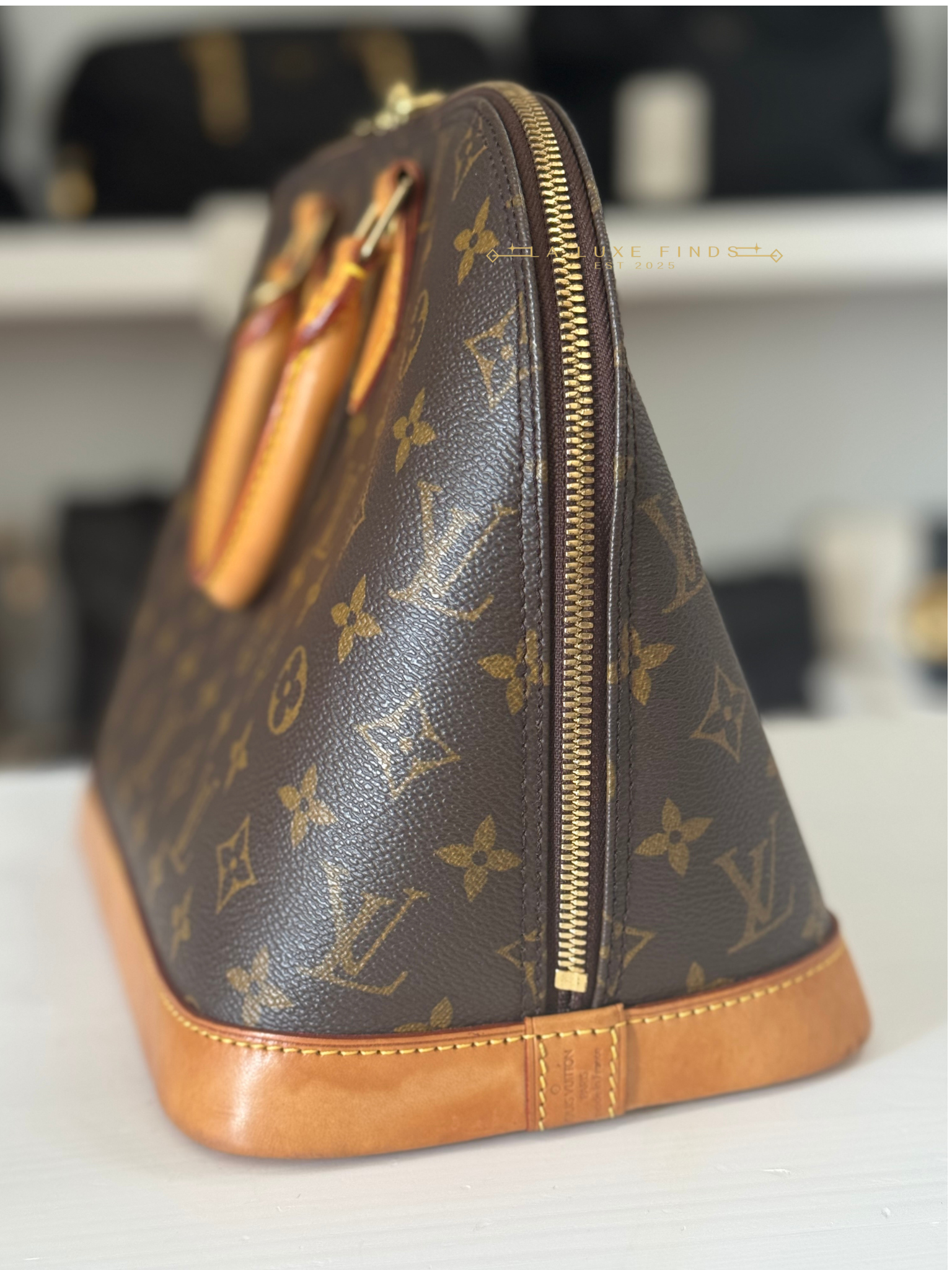 LOUIS VUITTON 1998 Monogram Alma PM