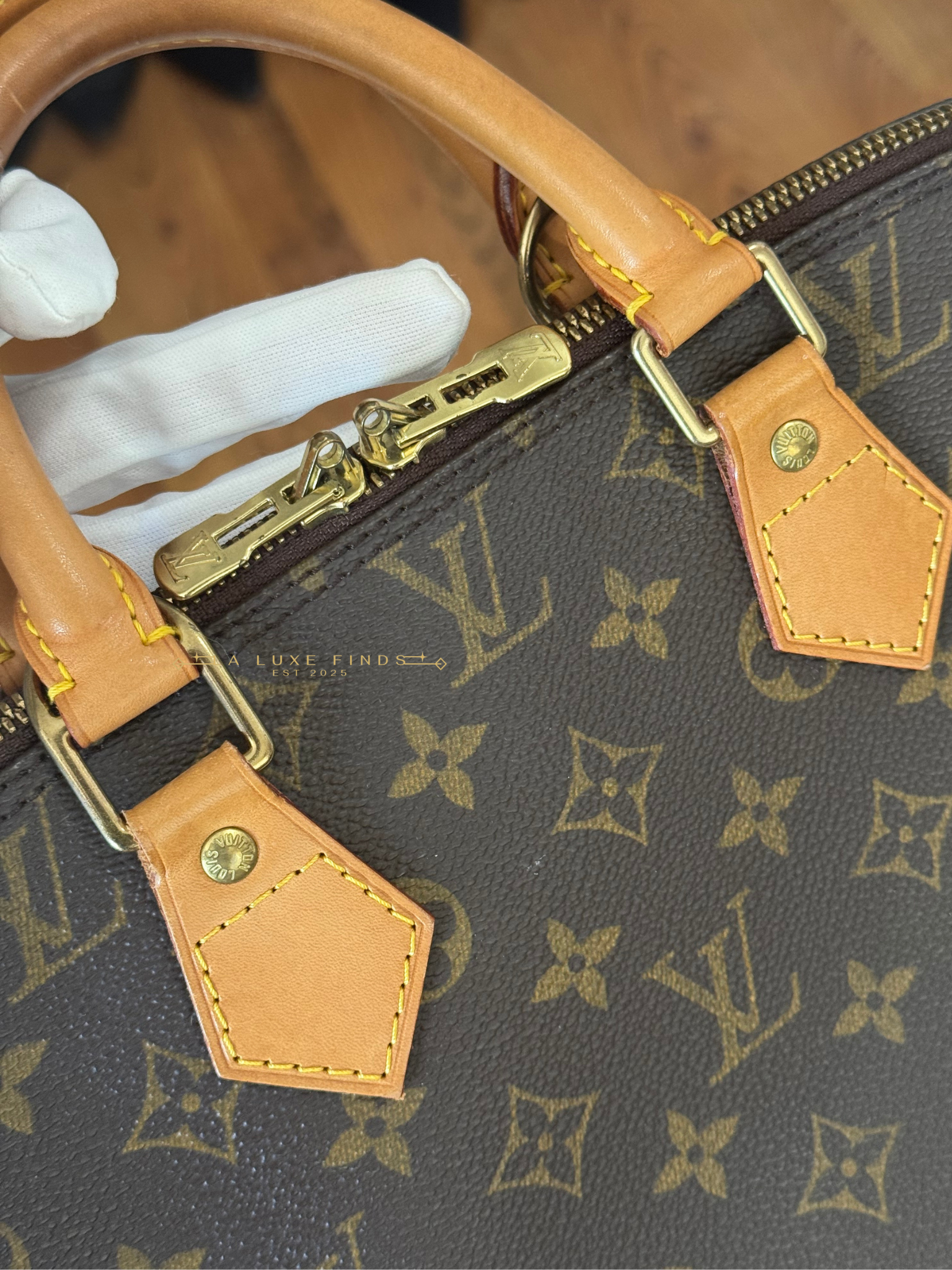 LOUIS VUITTON 1998 Monogram Alma PM