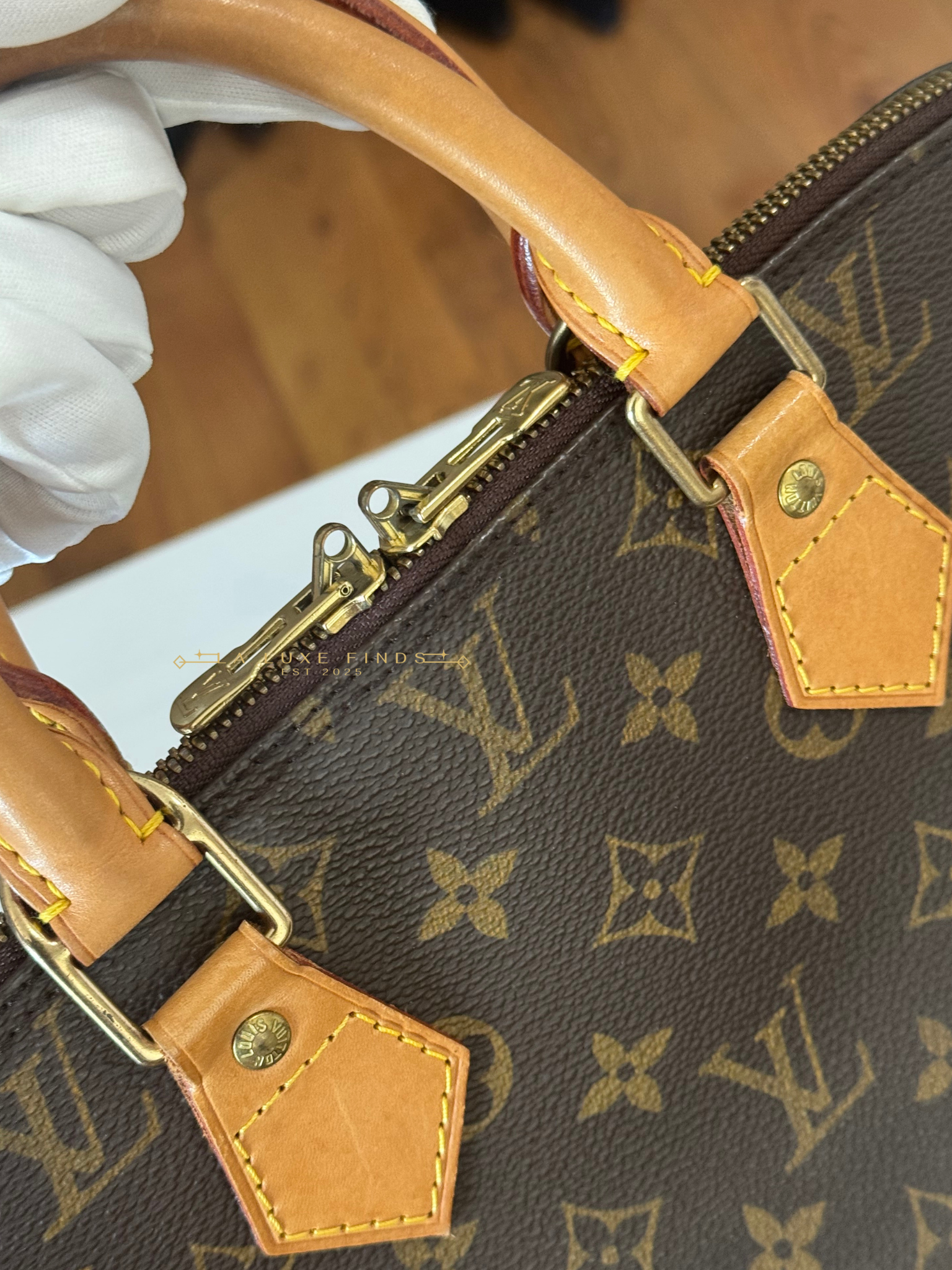 LOUIS VUITTON 1998 Monogram Alma PM
