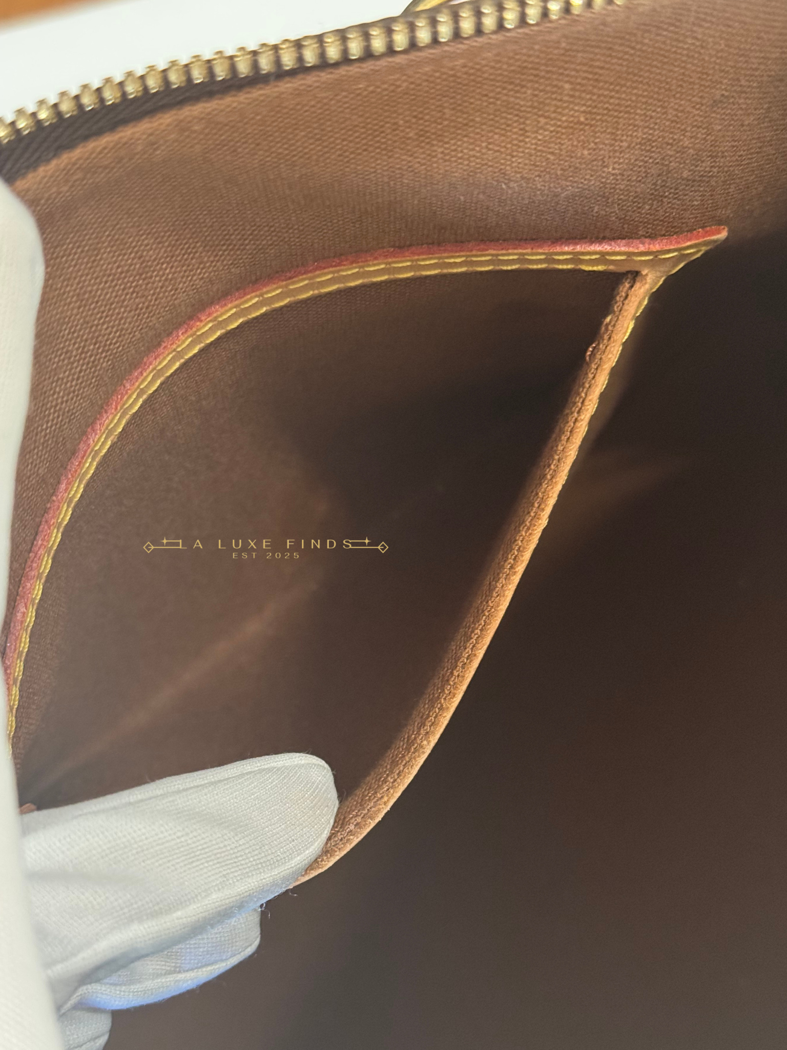 LOUIS VUITTON 1998 Monogram Alma PM
