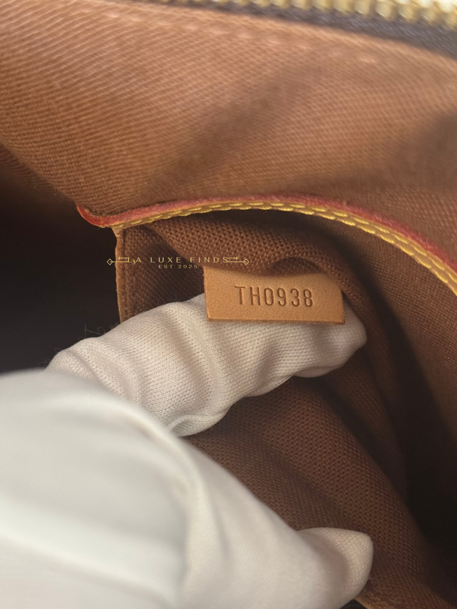 LOUIS VUITTON 1998 Monogram Alma PM