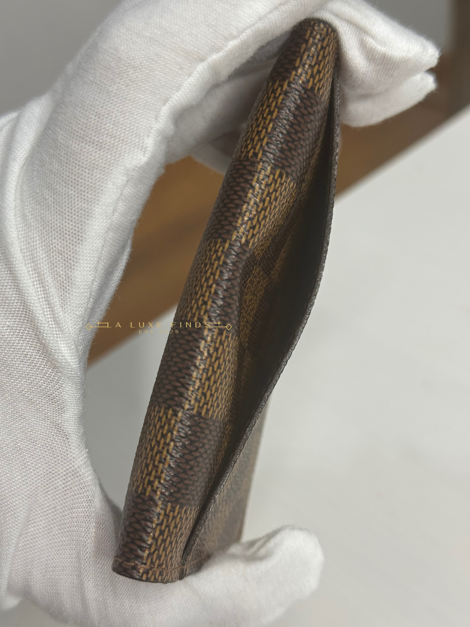 LOUIS VUITTON 2006 Damier Ebene Bi-fold Card Holder