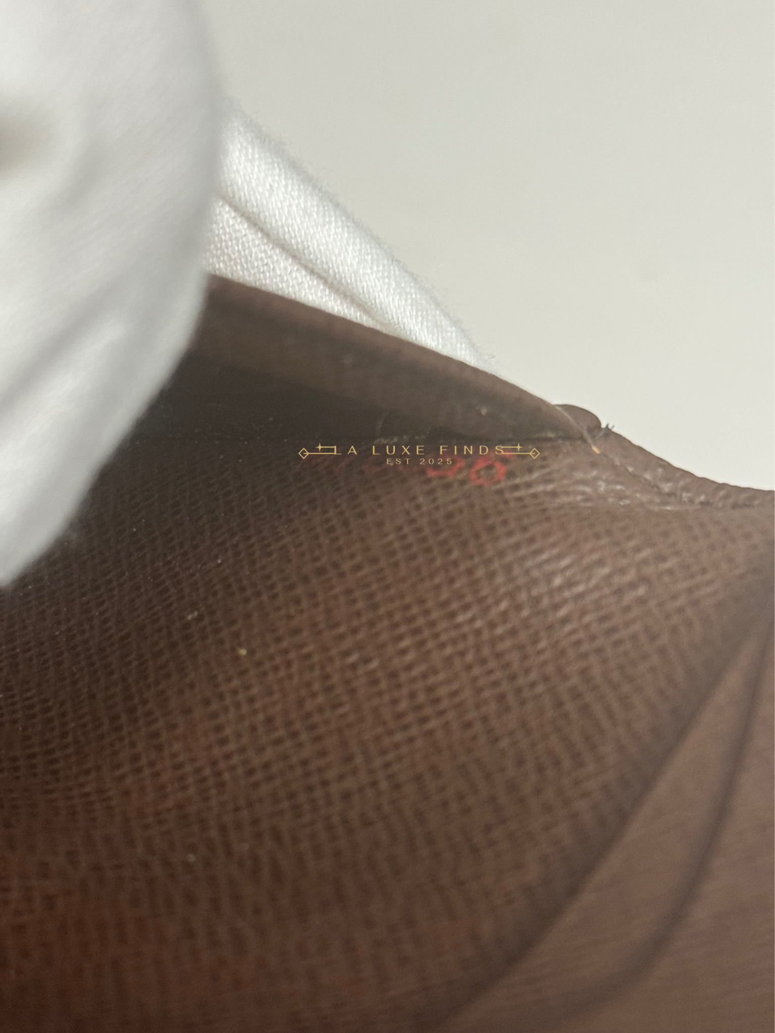 LOUIS VUITTON 2006 Damier Ebene Bi-fold Card Holder