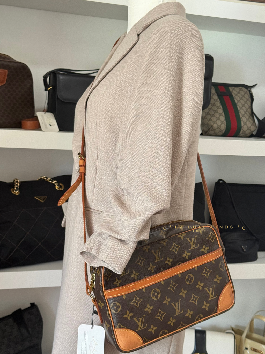 LOUIS VUITTON 2000 Trocadero 25