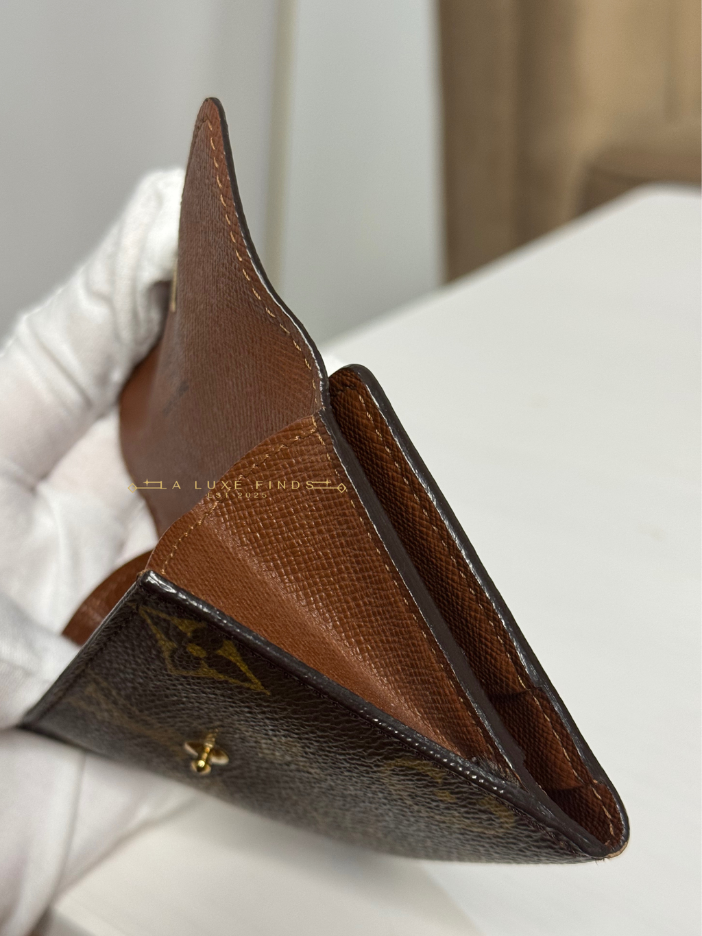 LOUIS VUITTON 2004 Monogram Ludlow Card Holder