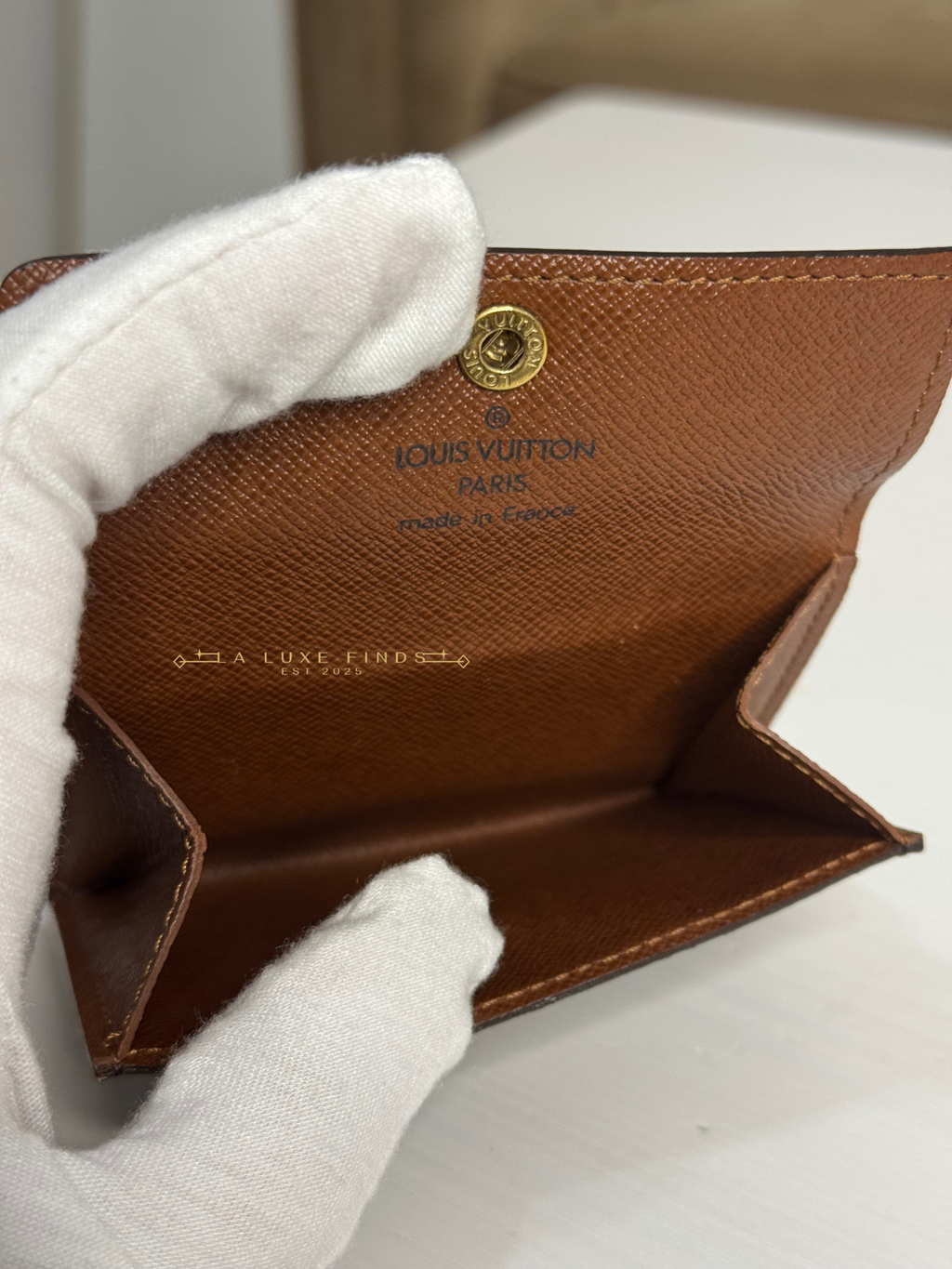 LOUIS VUITTON 2004 Monogram Ludlow Card Holder