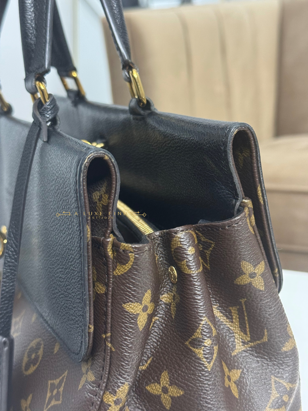 LOUIS VUITTON 2017 Monogram Venus Handbag