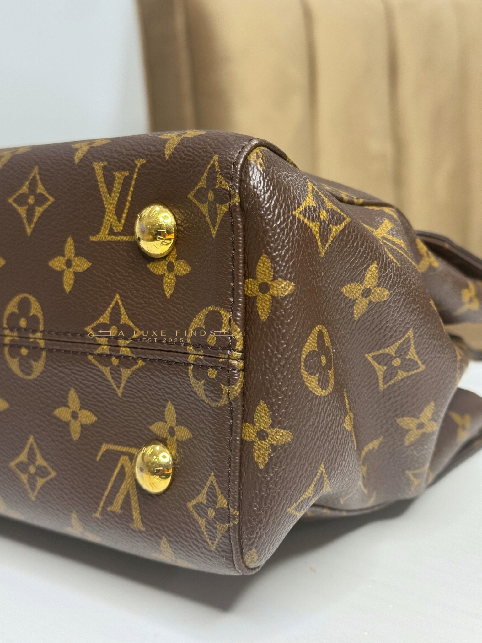 LOUIS VUITTON 2017 Monogram Venus Handbag