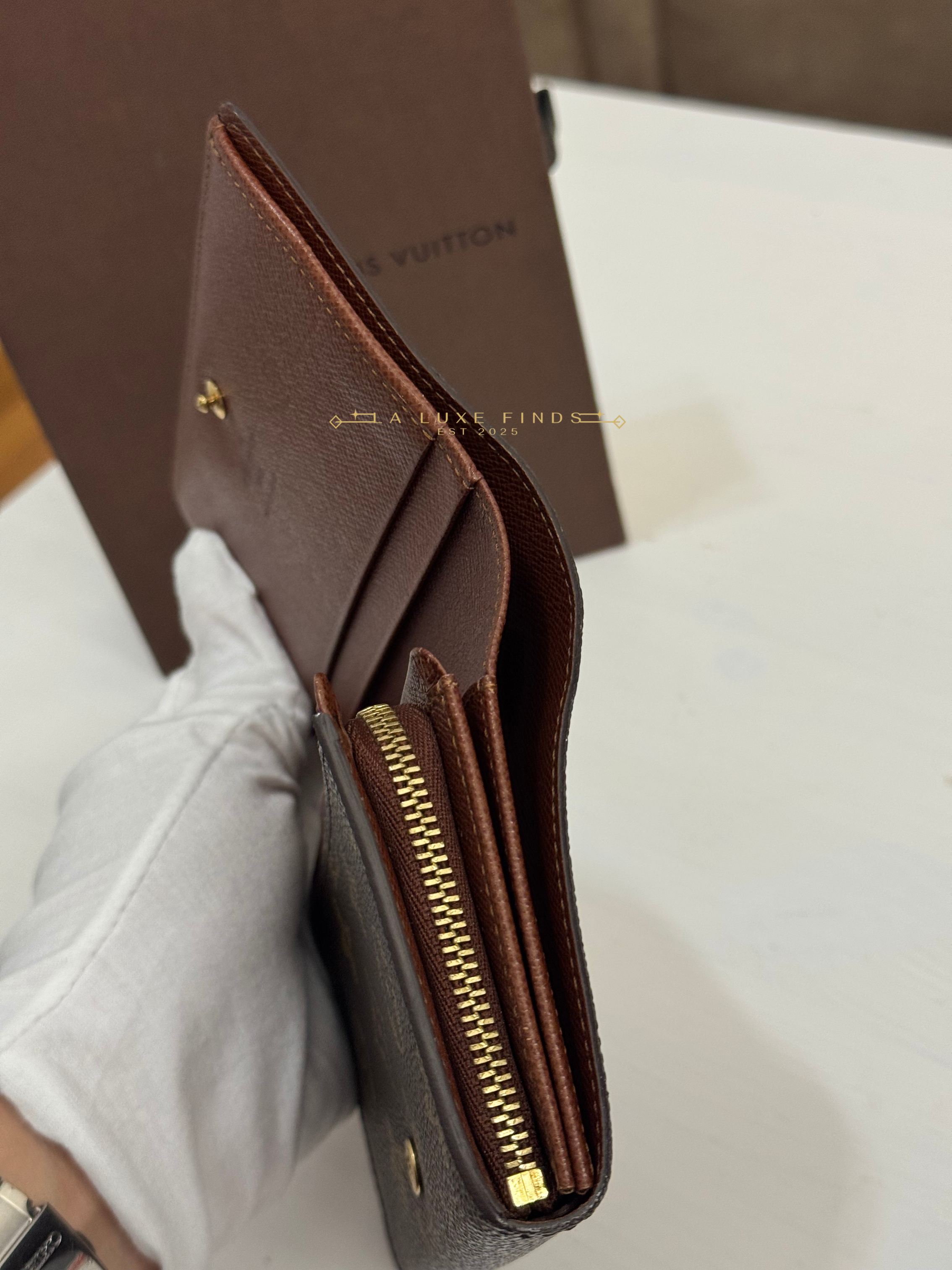 LOUIS VUITTON 2001 Monogram Compact Wallet