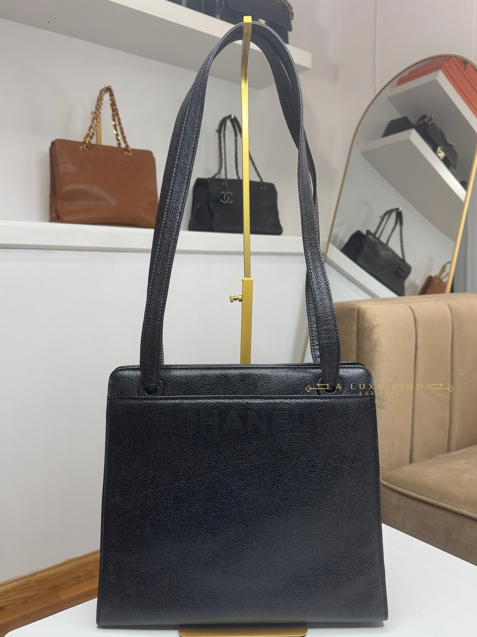 CHANEL 1997 Logo Caviar Shoulder Bag