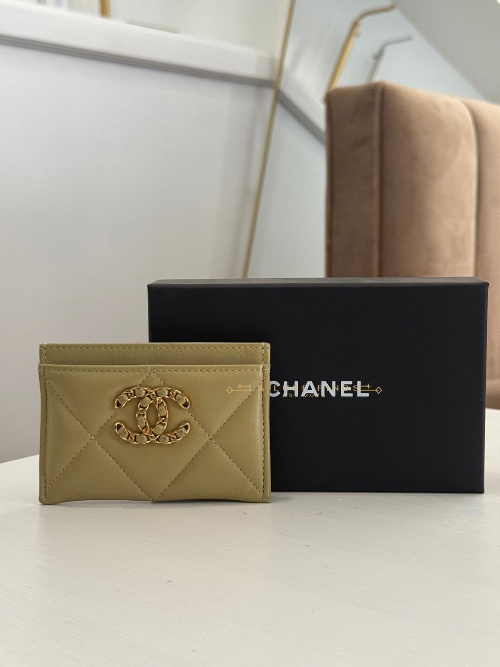 CHANEL 19 Card Holder