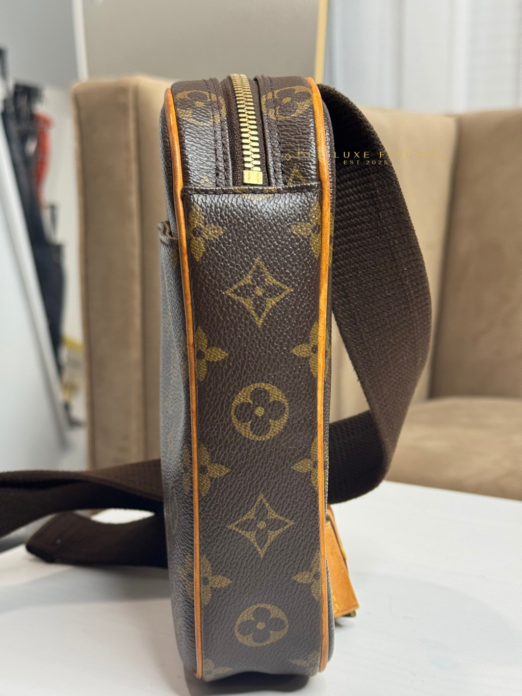 LOUIS VUITTON 2005 Monogram Gange Body Bag
