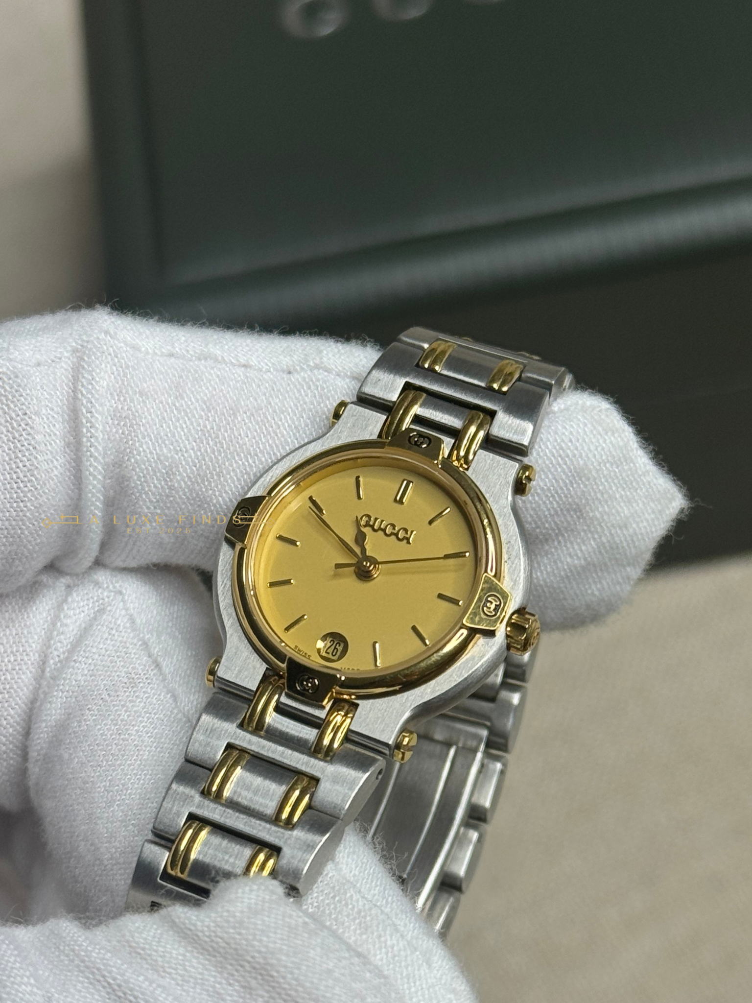 GUCCI 9000L 25mm Two-tone Women's Watch