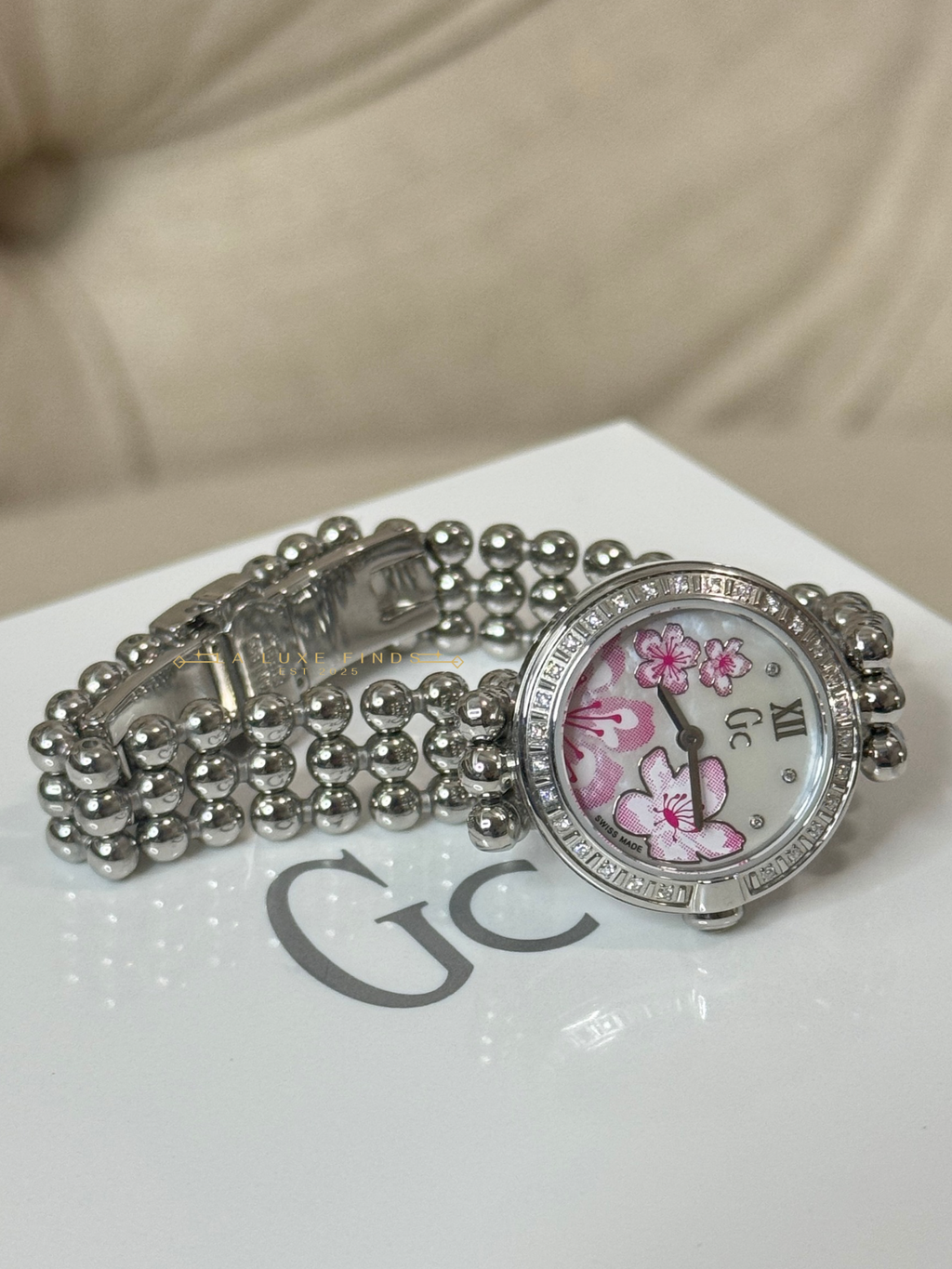 GUESS COLLECTION Limited Edition Sakura Diamond  Women's Watch