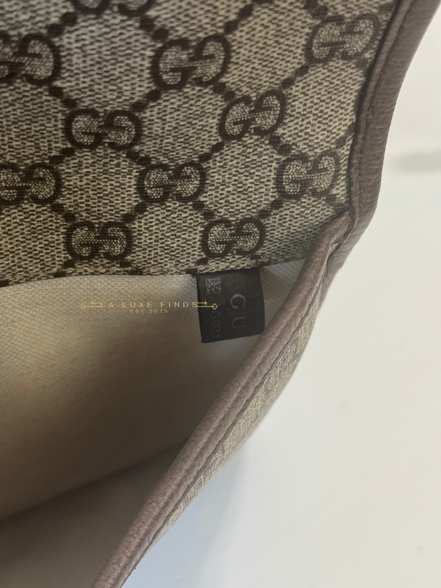 GUCCI Neo Vintage Flap Belt Bag