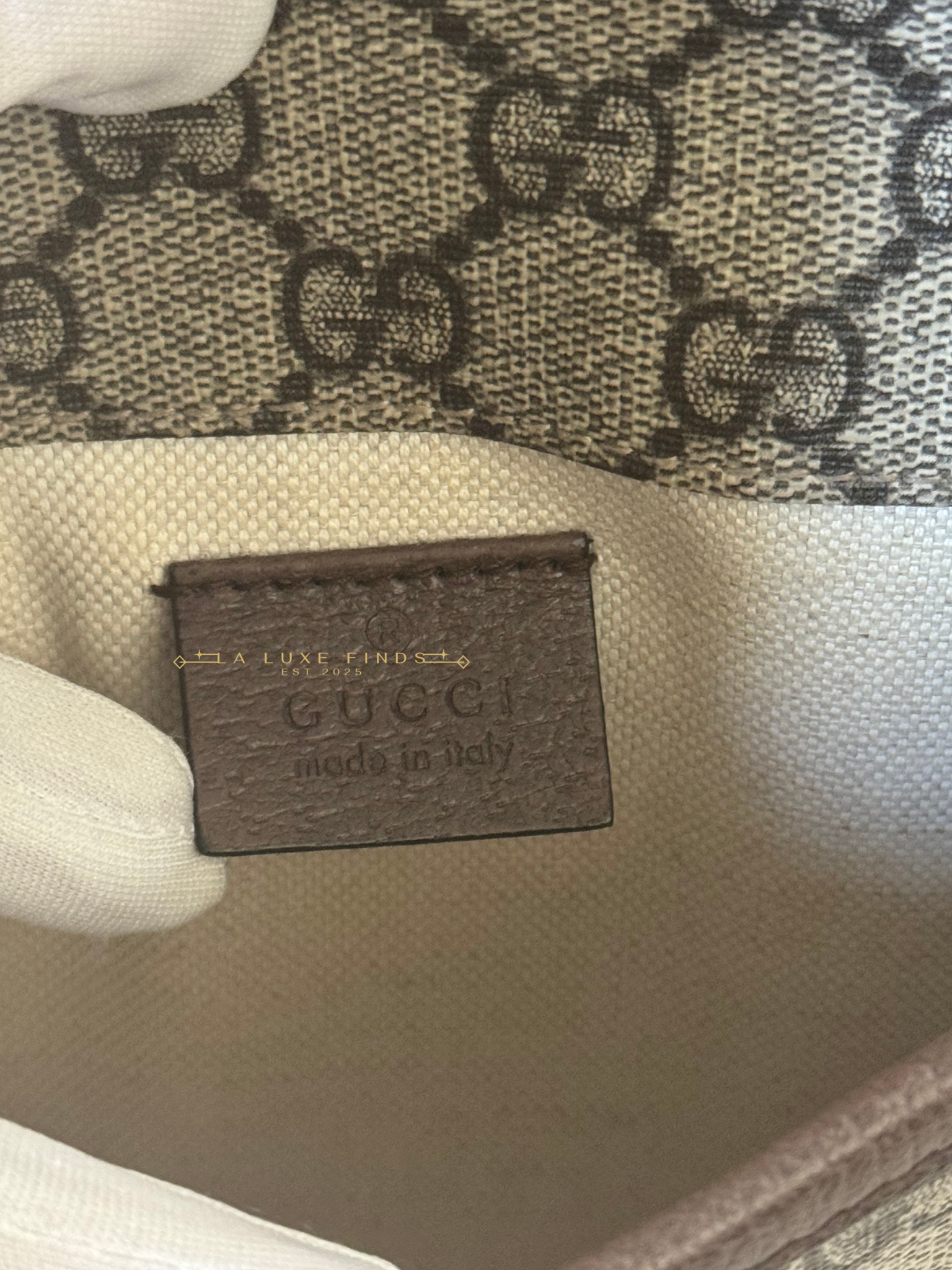 GUCCI Neo Vintage Flap Belt Bag