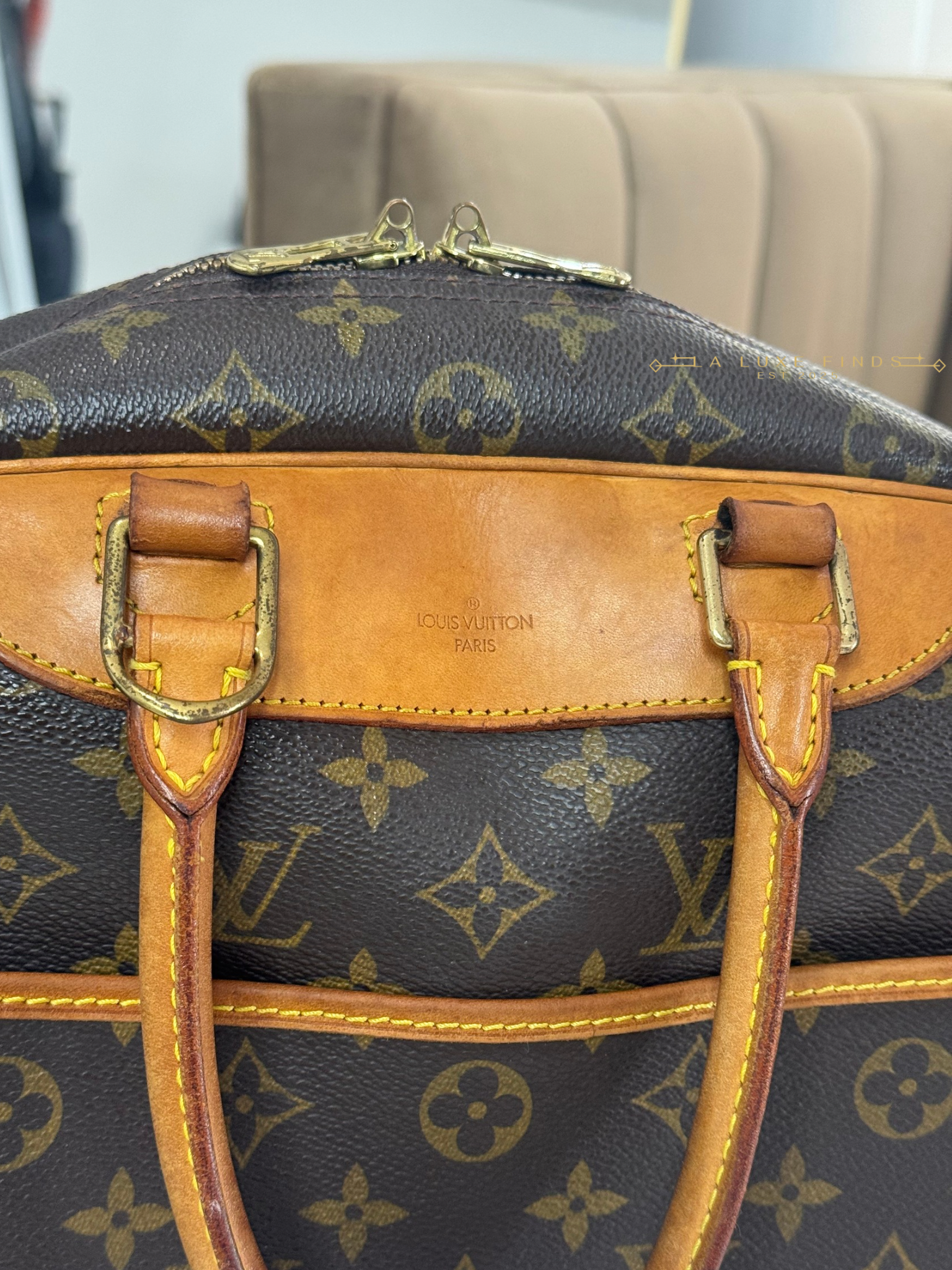 LOUIS VUITTON 1999 Monogram Deauville Handbag