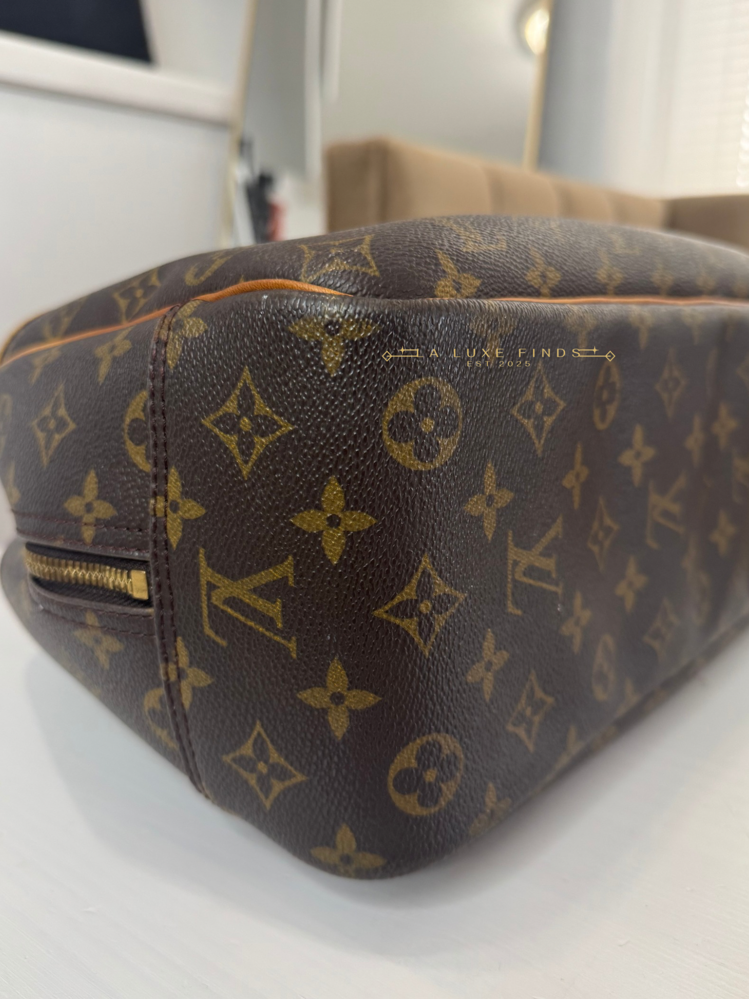 LOUIS VUITTON 1999 Monogram Deauville Handbag