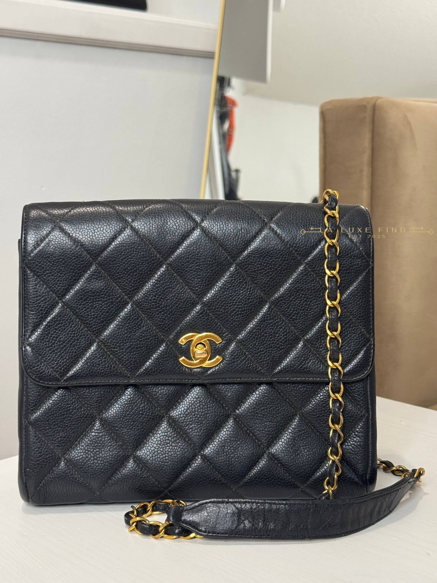 CHANEL 1997 Classic Quilted Caviar Square Single Flap Bag