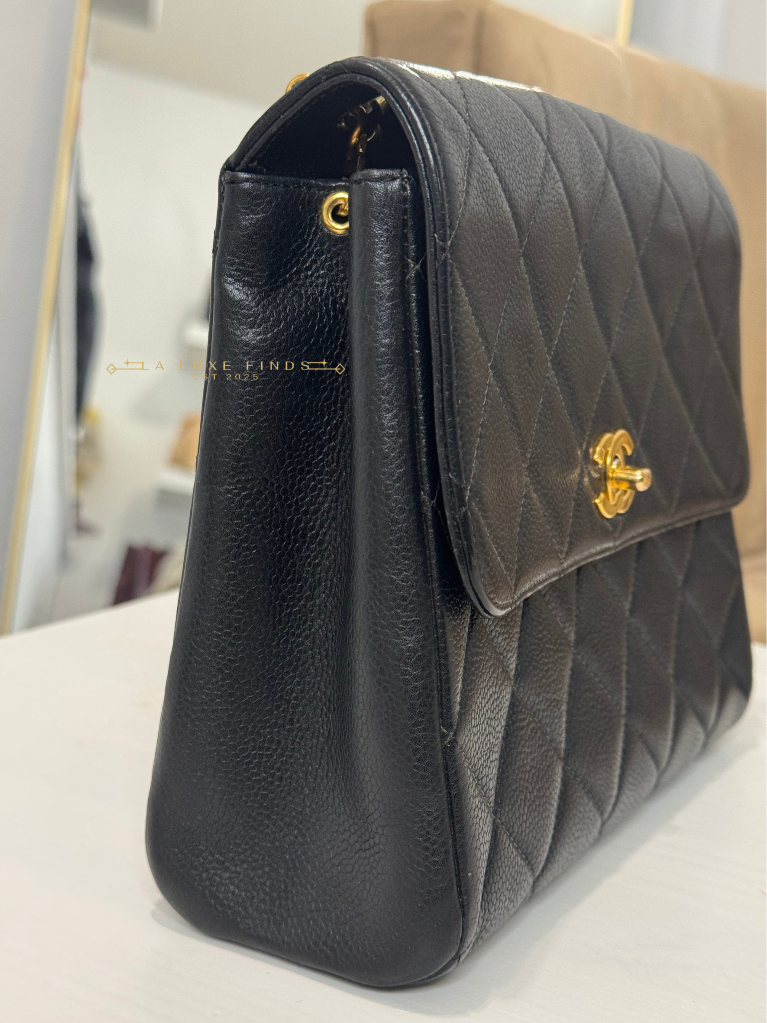 CHANEL 1997 Classic Quilted Caviar Square Single Flap Bag